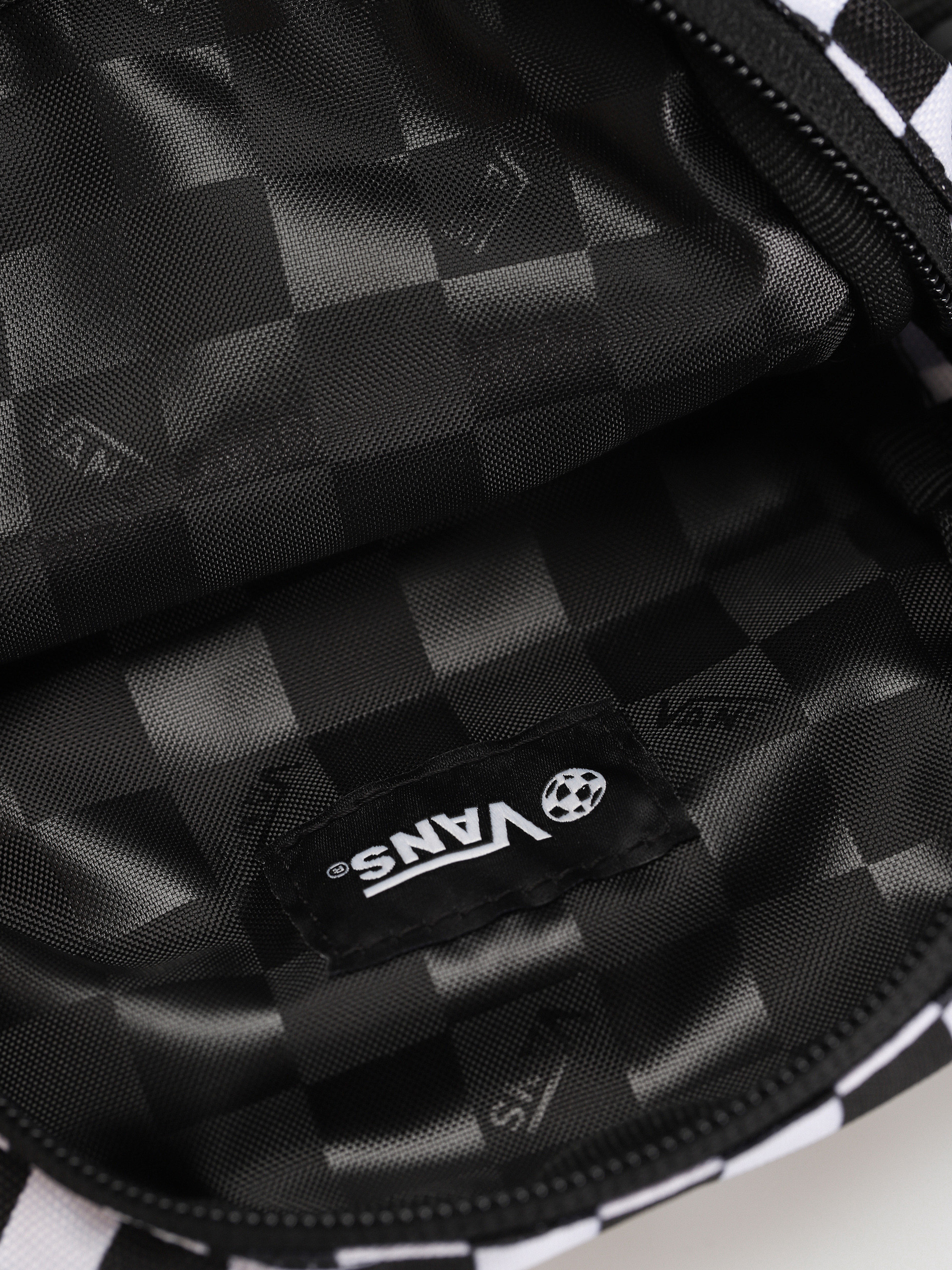 Ledvinka Vans Go Getter Crossbody Wmn (black/white checkerboard)