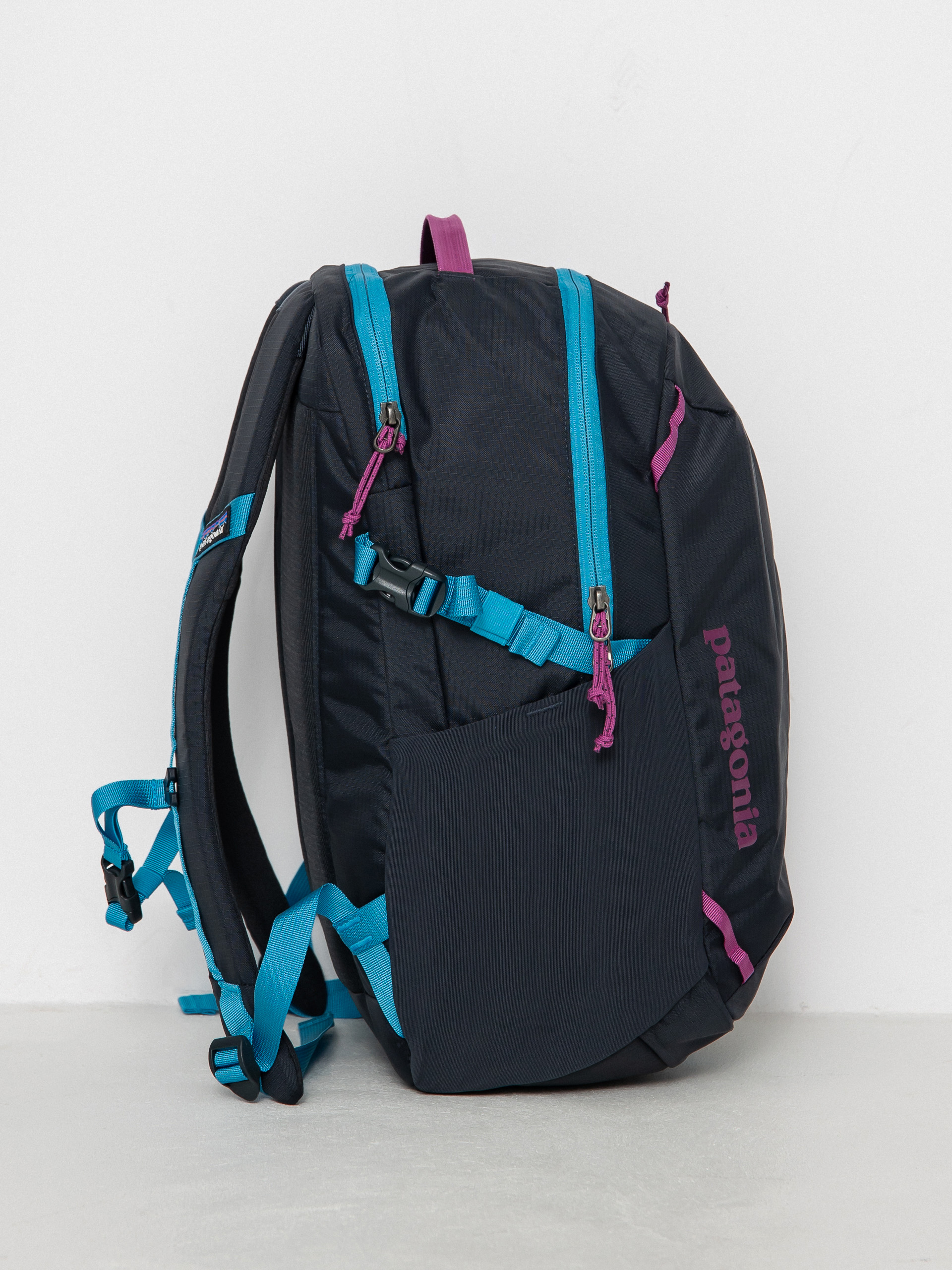 Batoh Patagonia Refugio Day Pack 26L (pitch blue)