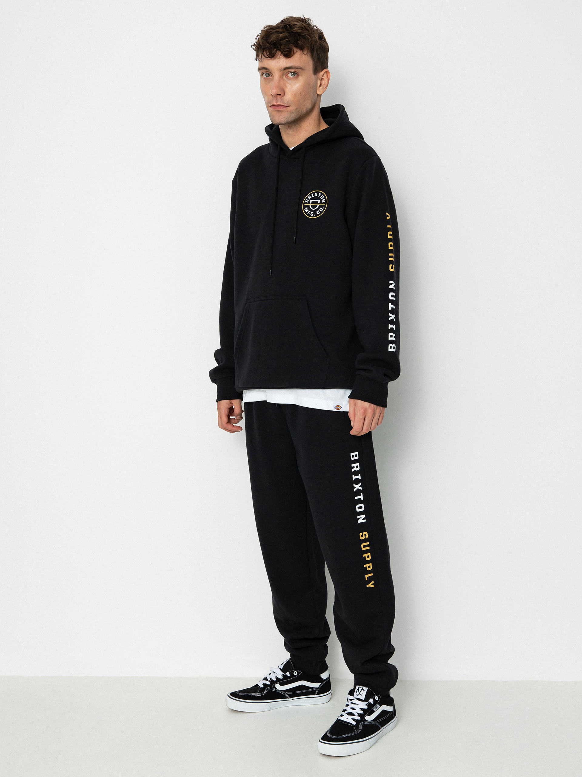 Kalhoty Brixton Crest Line Fleece Sweat (black)