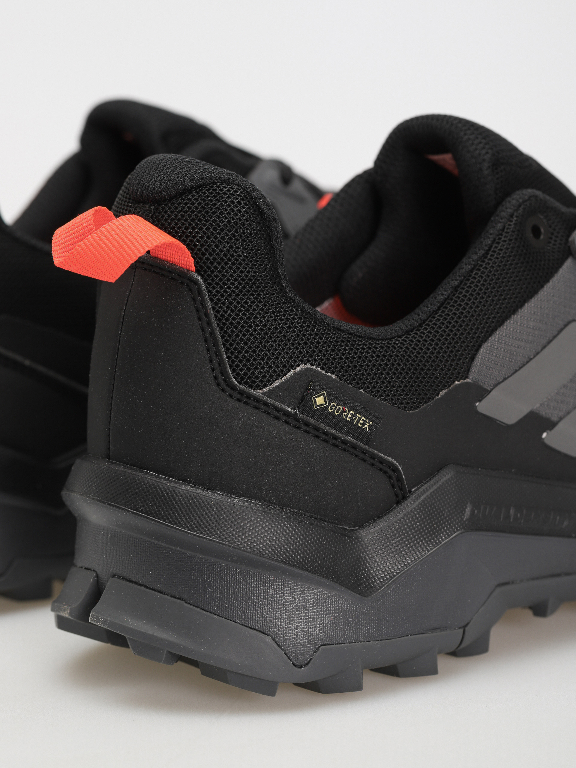 Boty adidas Originals Terrex Ax4 Gtx (gresix/grefou/solred)