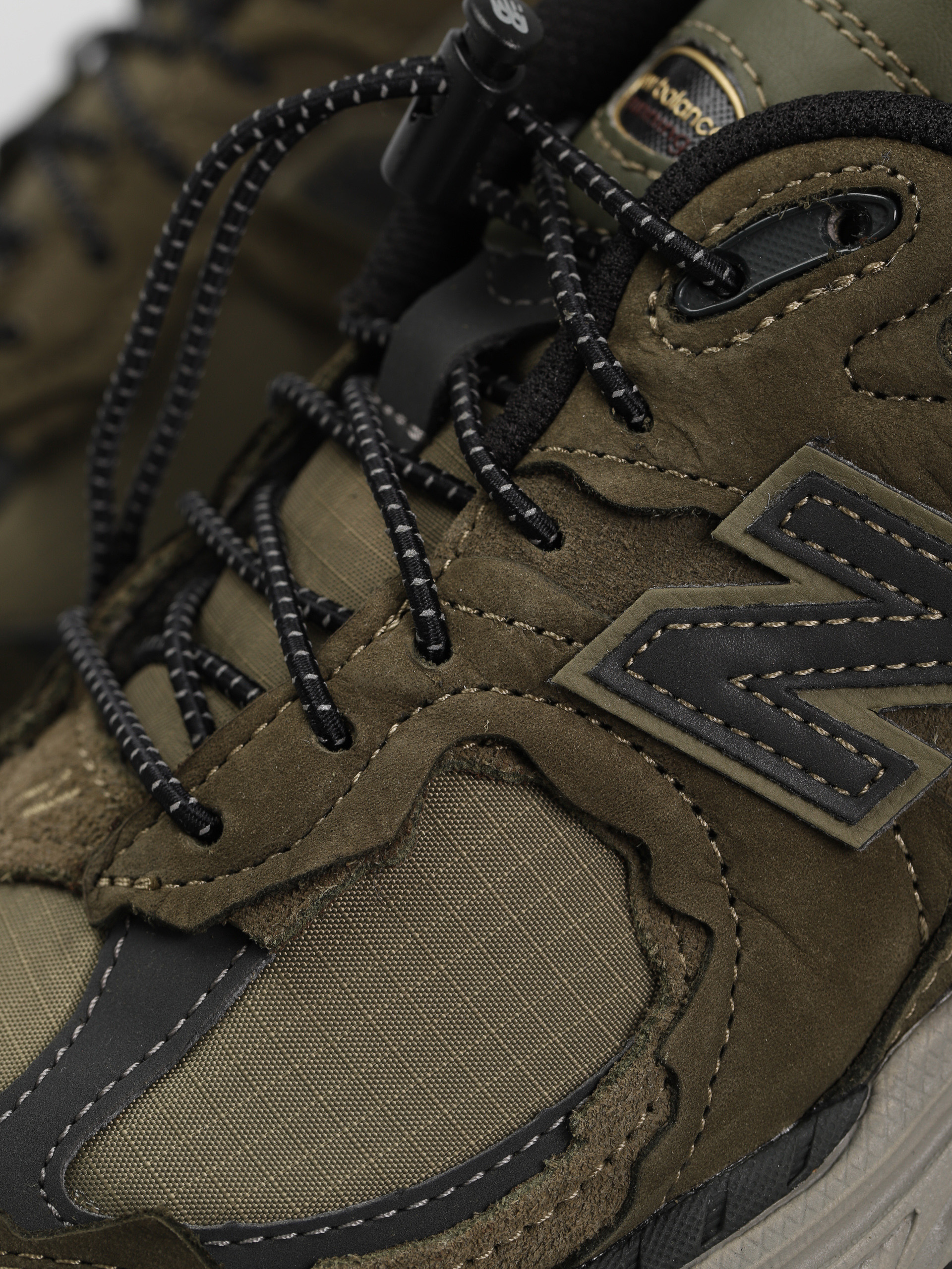 Boty New Balance 2002 (dark moss)