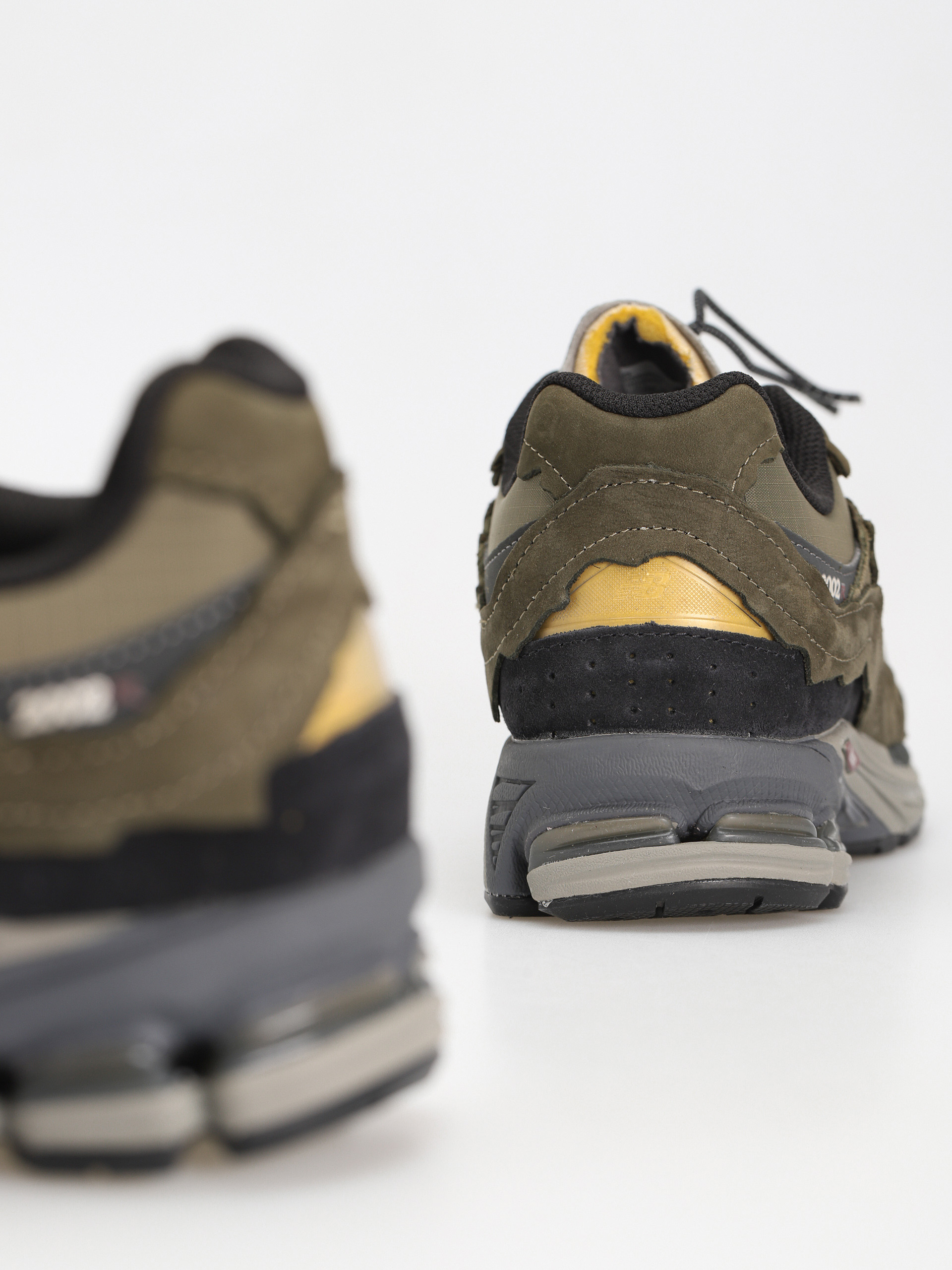 Boty New Balance 2002 (dark moss)