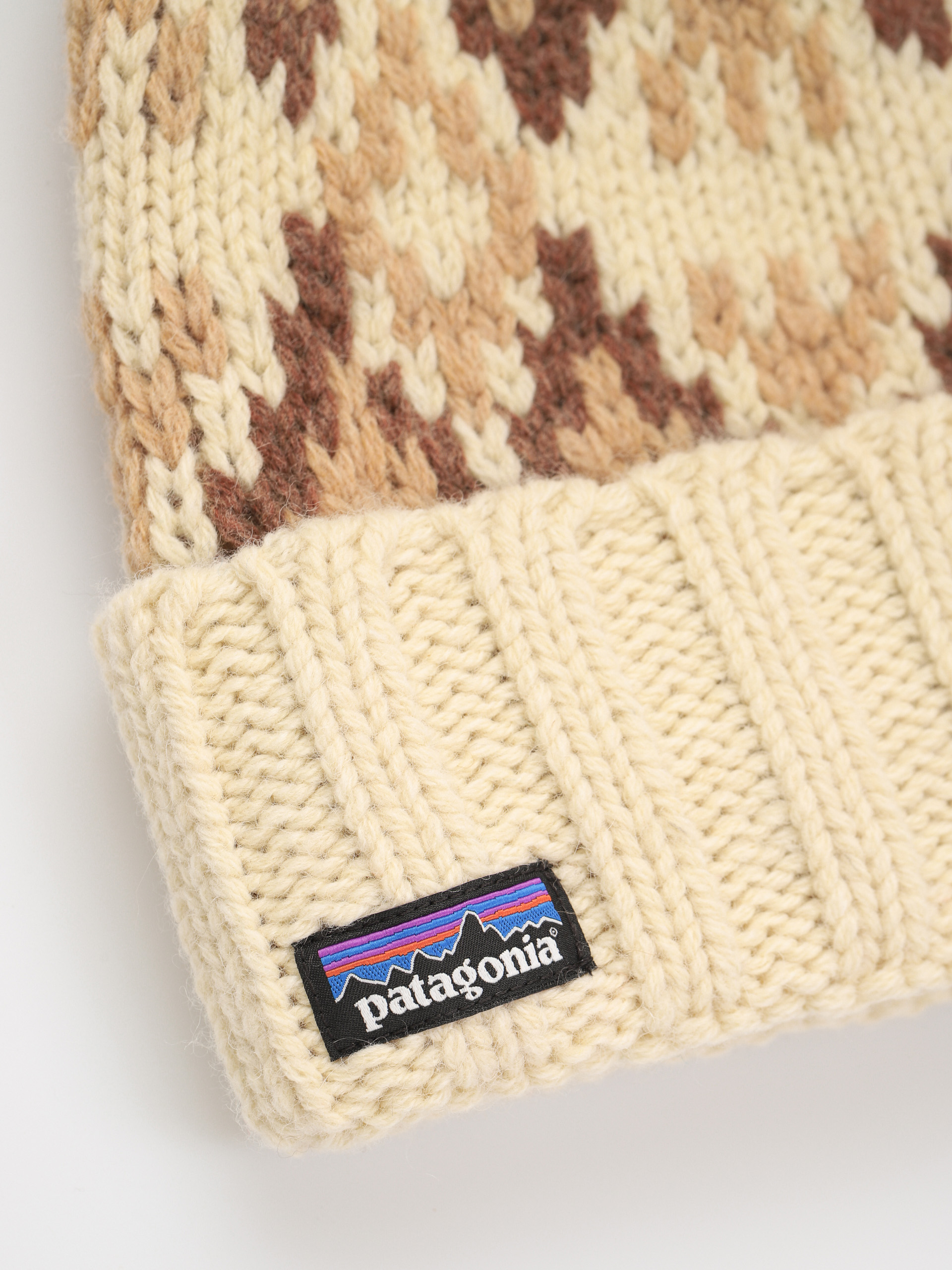 Čepice Patagonia Snowbelle (morning flight/dark natural)