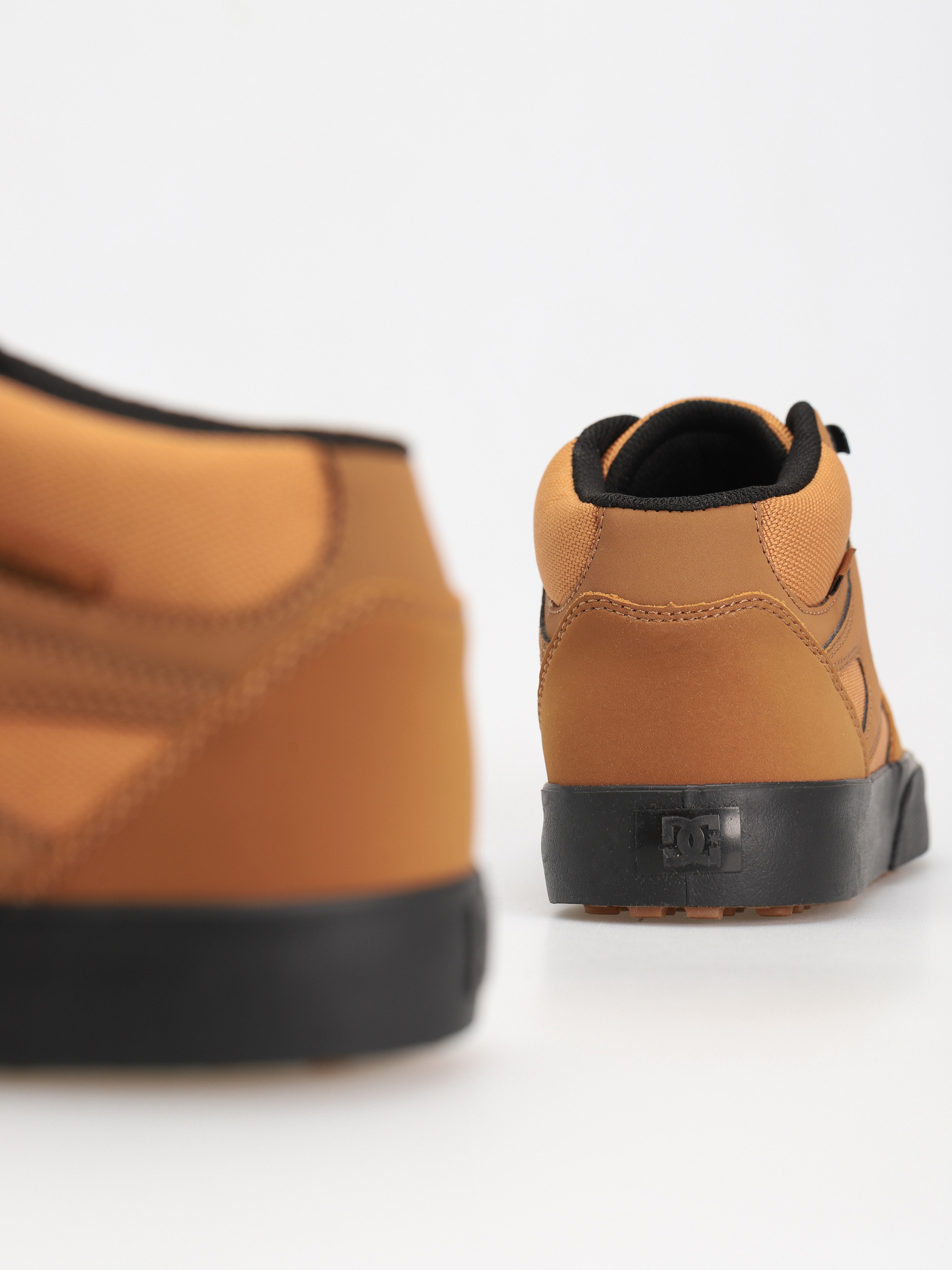 Boty DC Kalis Mid Wnt (black/wheat)