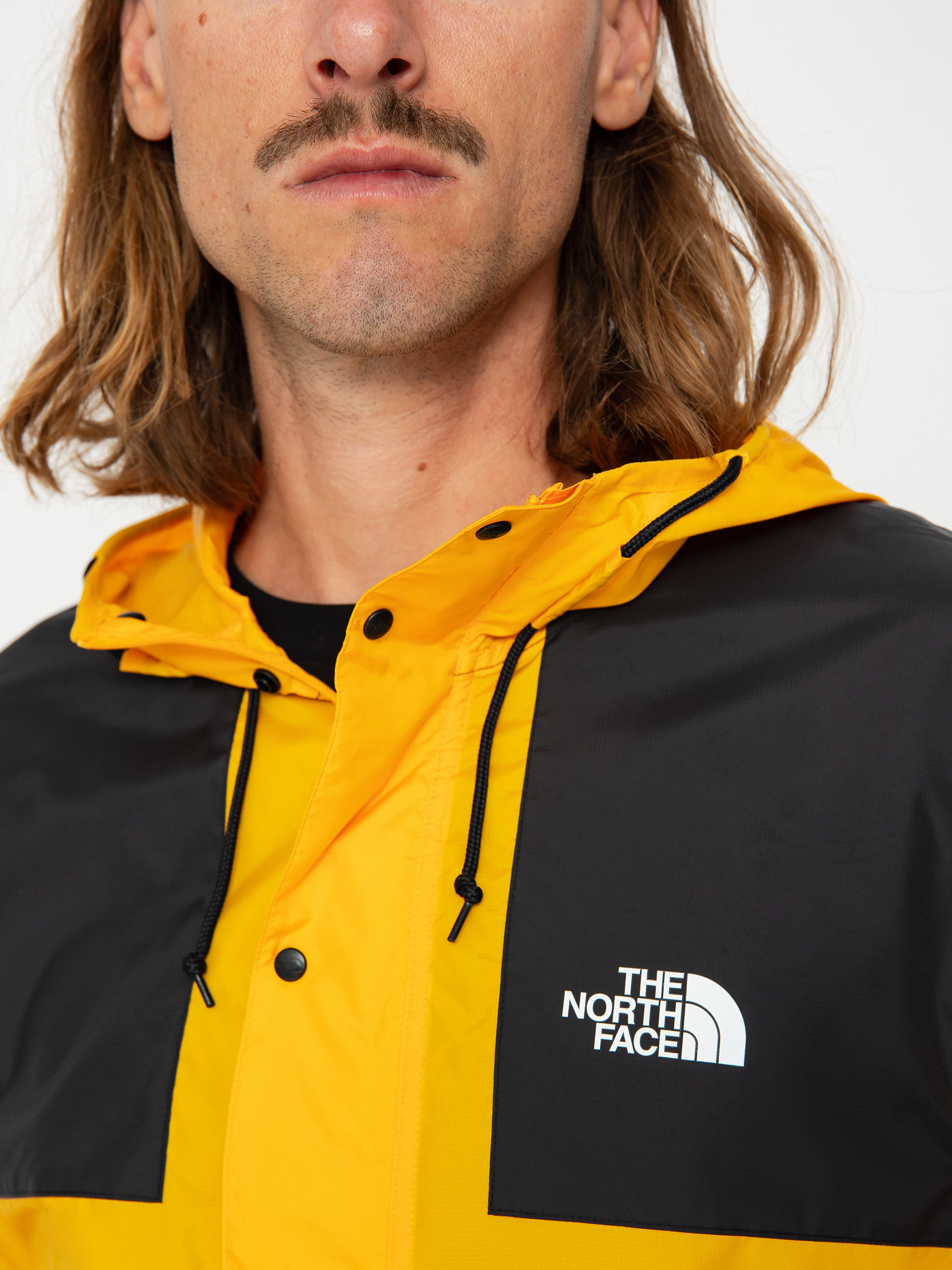 Bunda The North Face Seasonal Mountain (summit gold/tnf black)