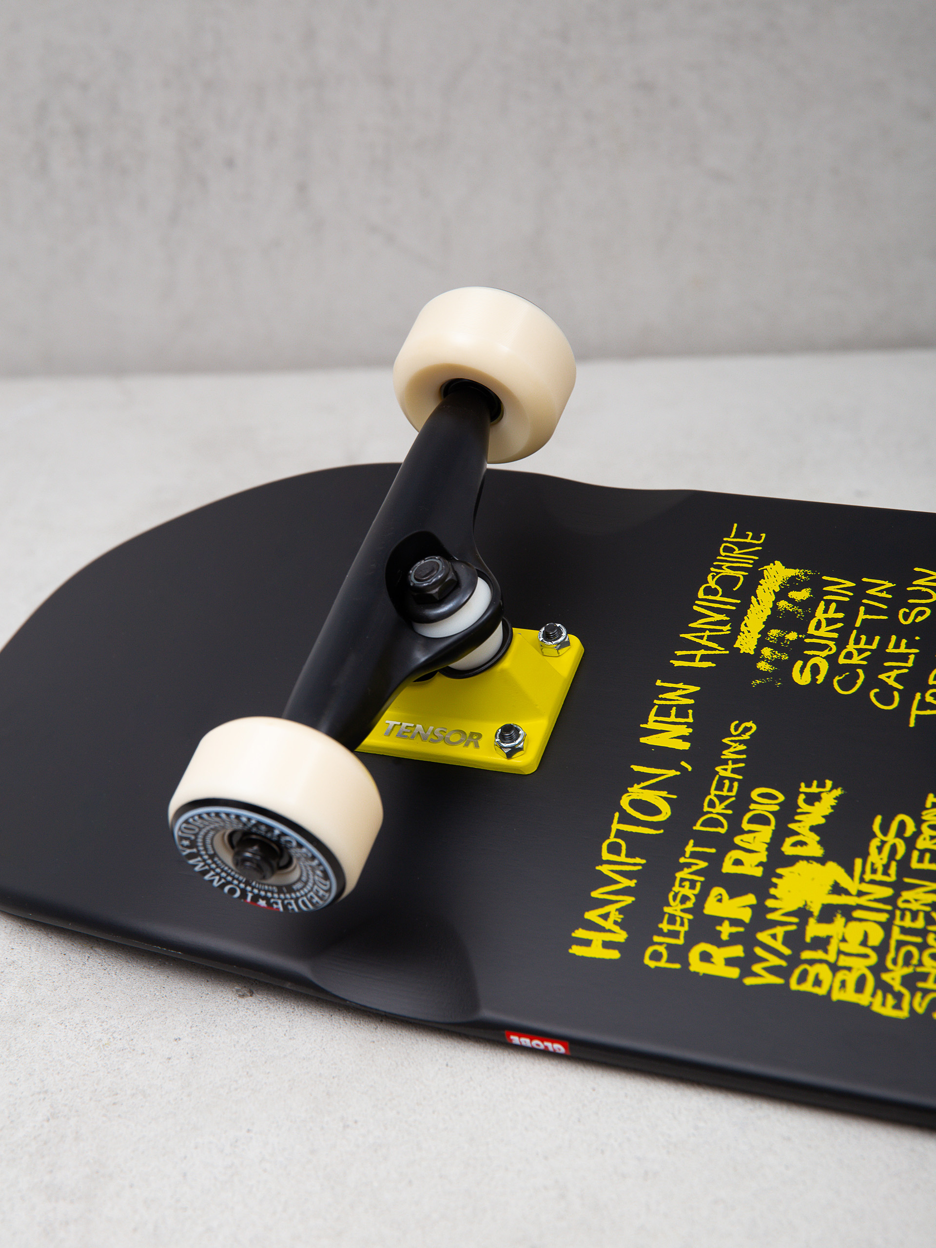 Cruiser Globe Hammer (ramones/hey ho)