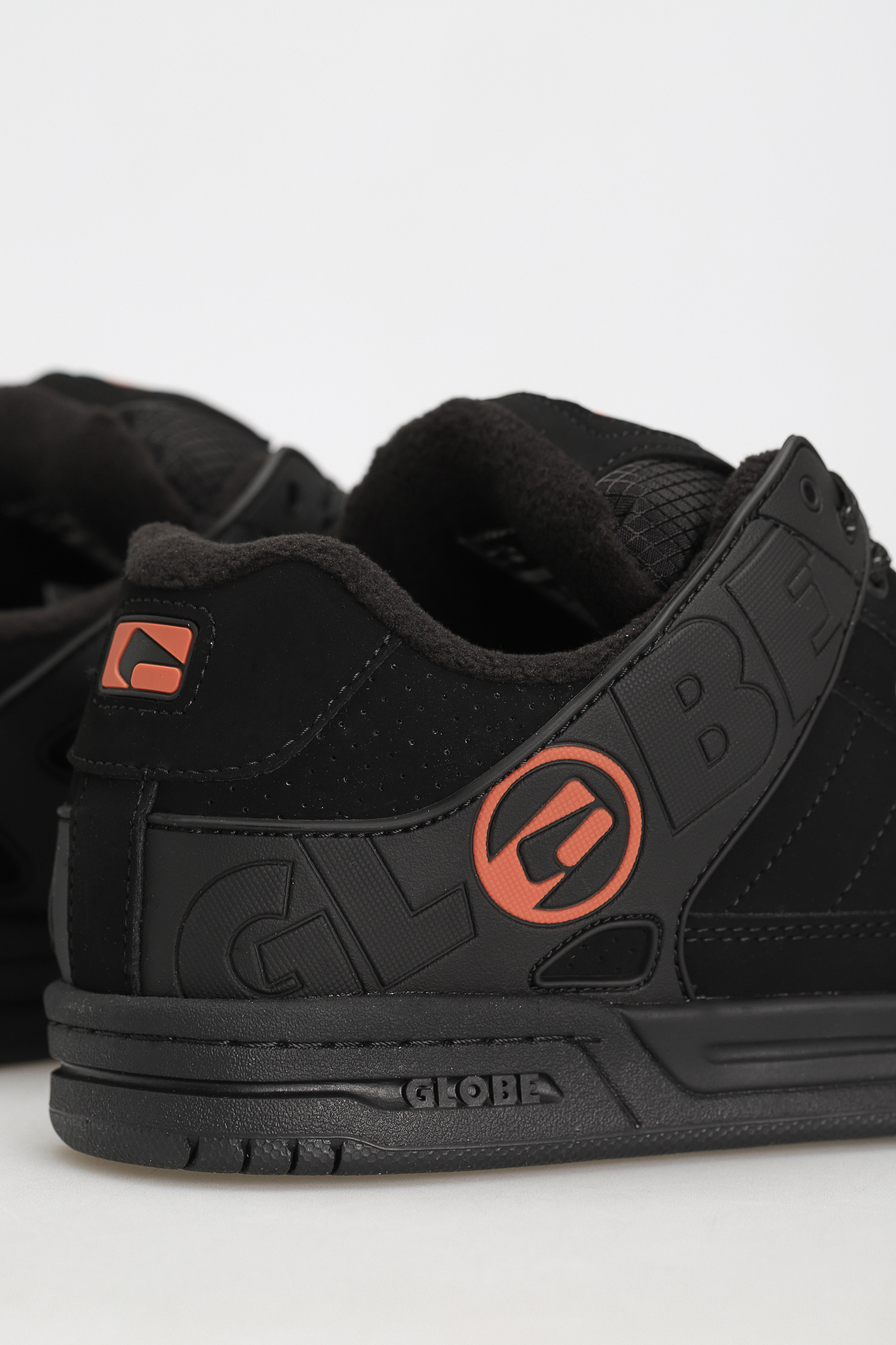 Boty Globe Tilt (black/black/bronze)