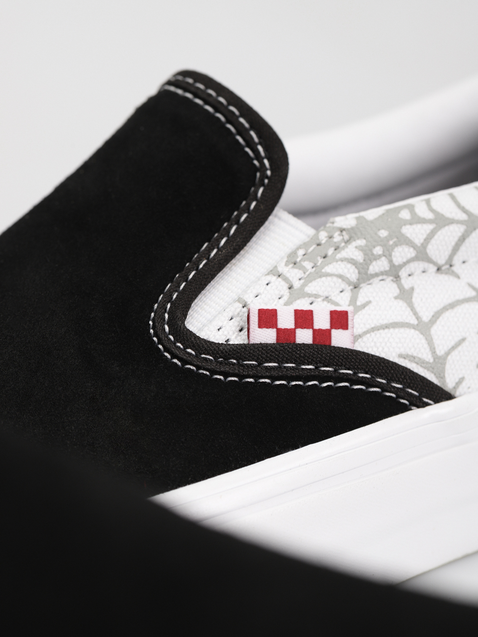 Boty Vans Skate Slip On (black widow spider black/white/red)