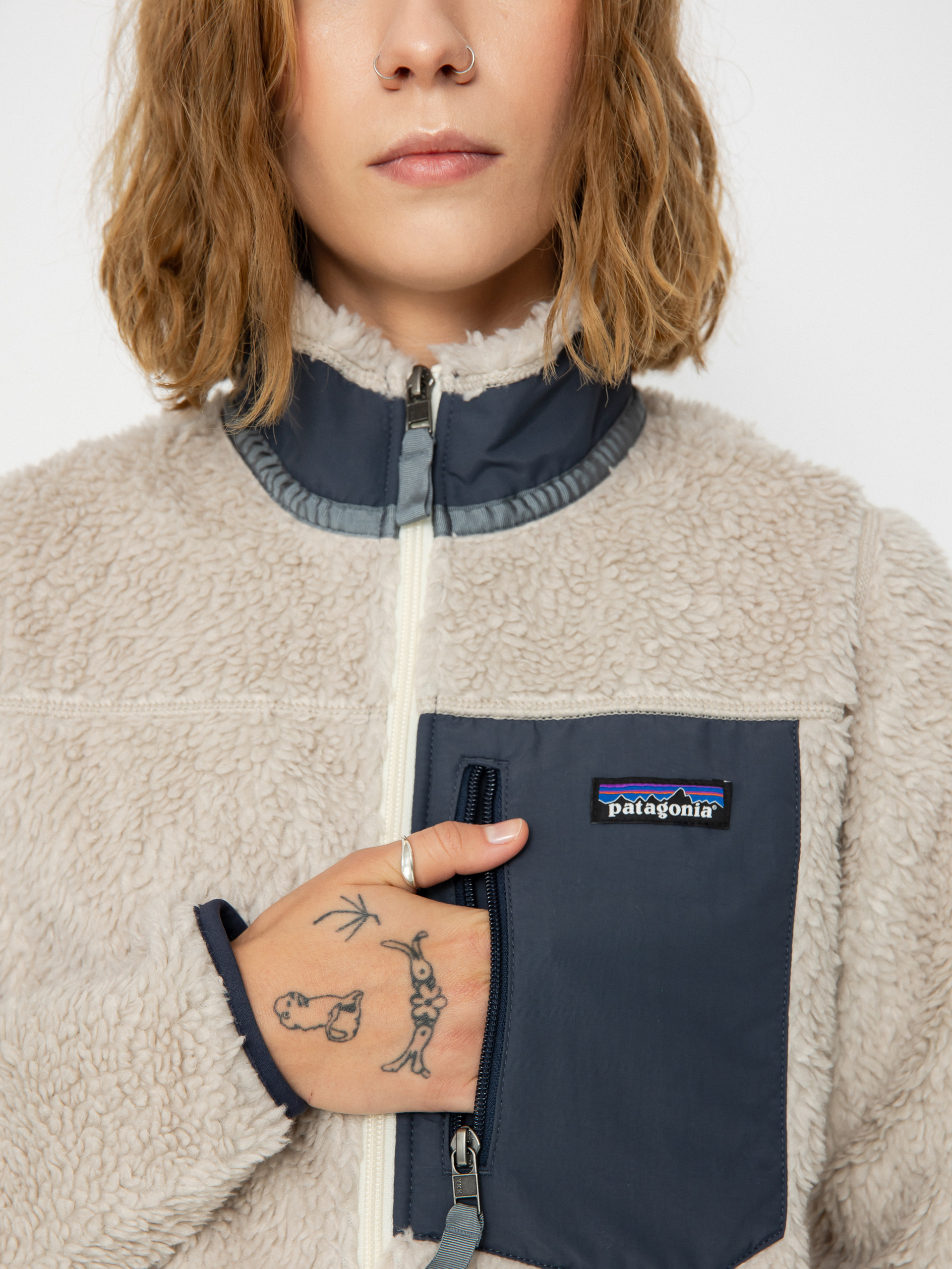 Bunda Patagonia Classic Retro X Wmn (natural w/smolder blue)