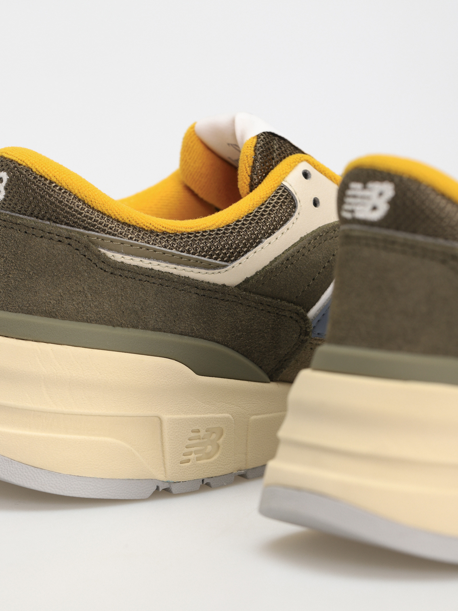 Boty New Balance 997 (covert green)