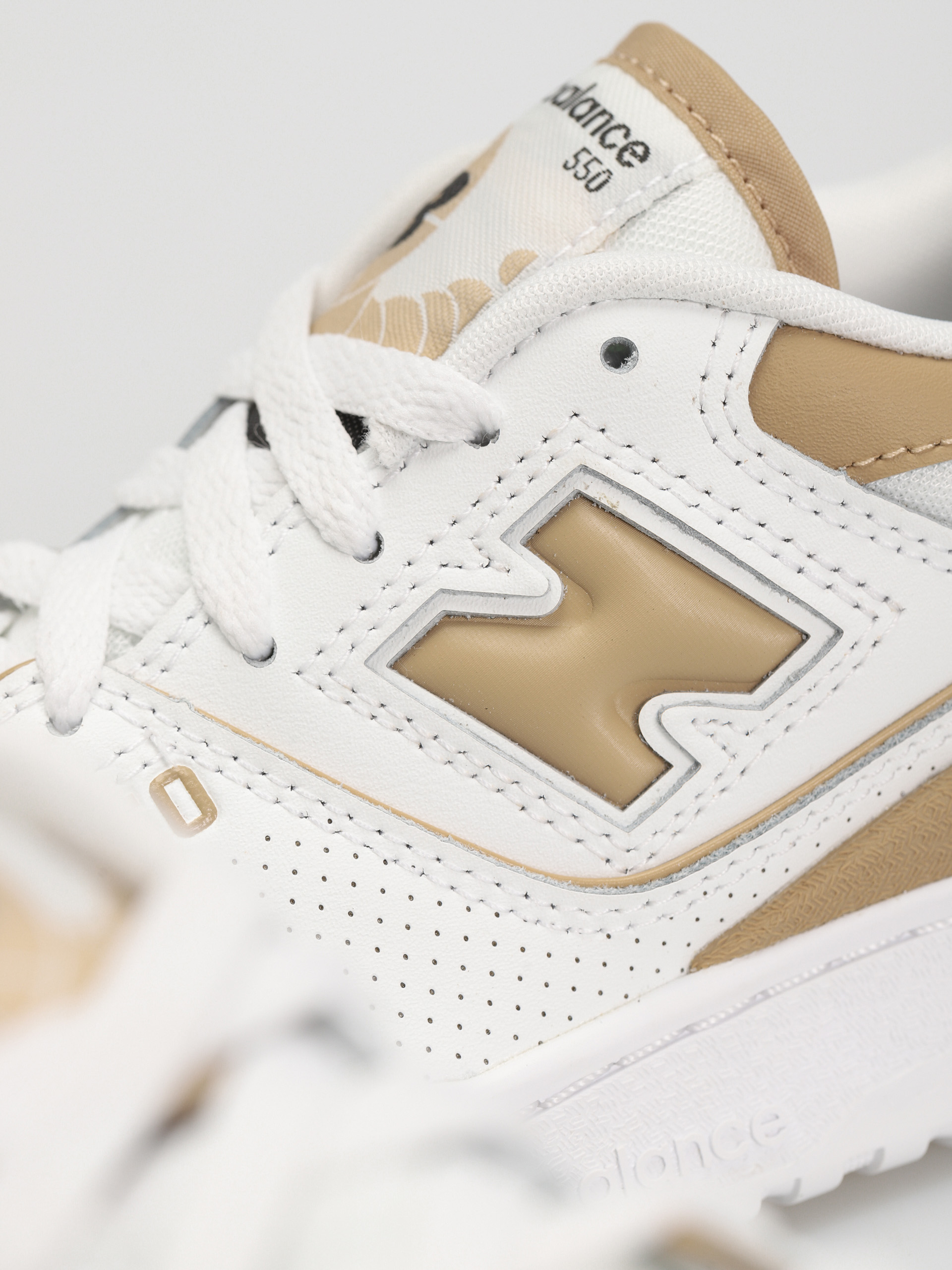 Boty New Balance 550 Wmn (white)