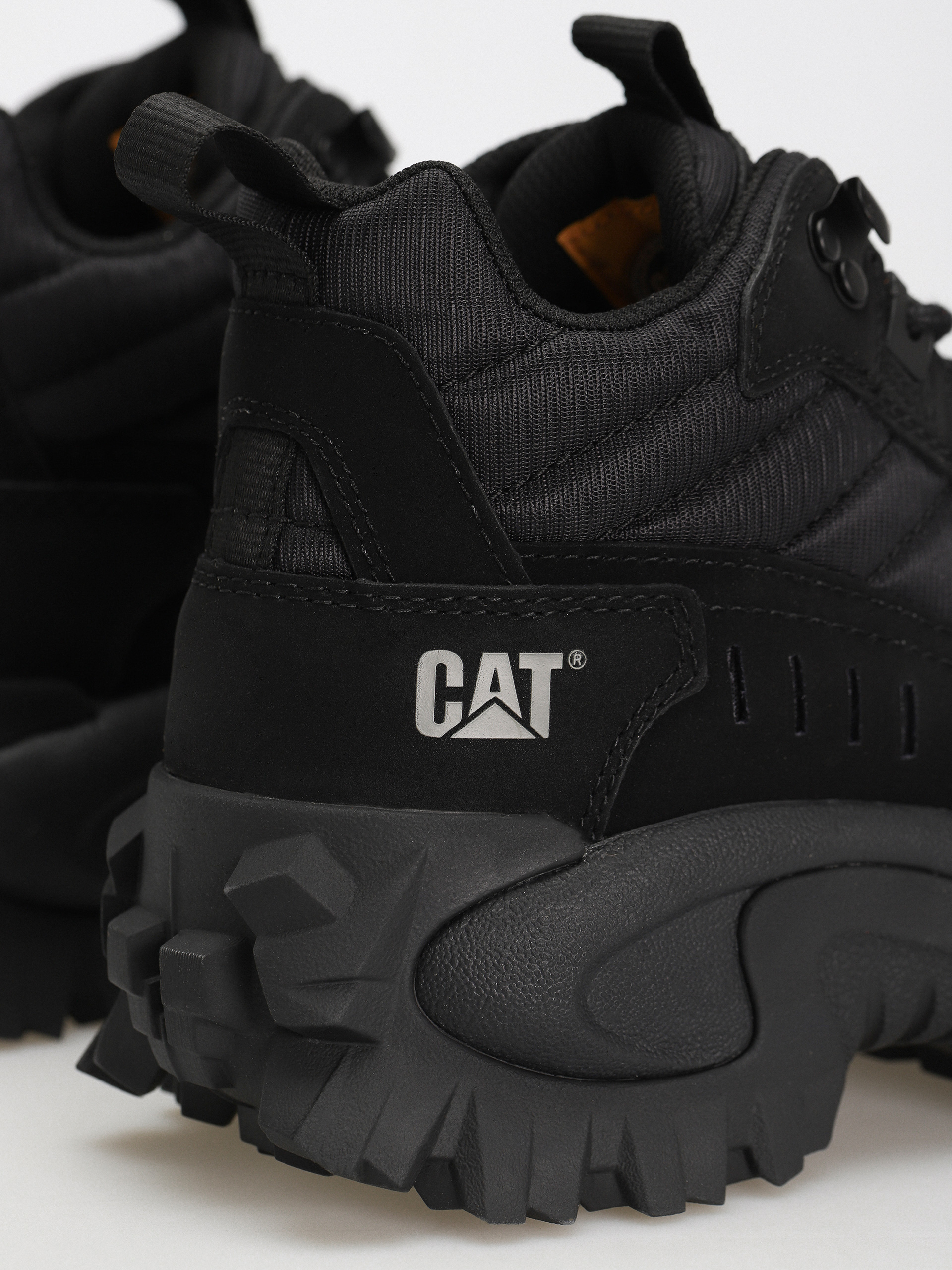 Boty Caterpillar Intruder Mid (black)