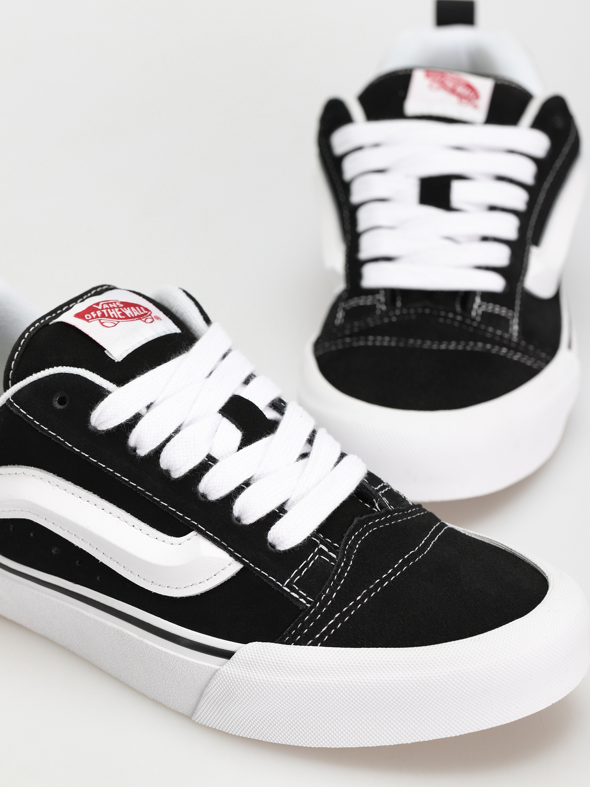 Boty Vans Knu Skool (black/true white)