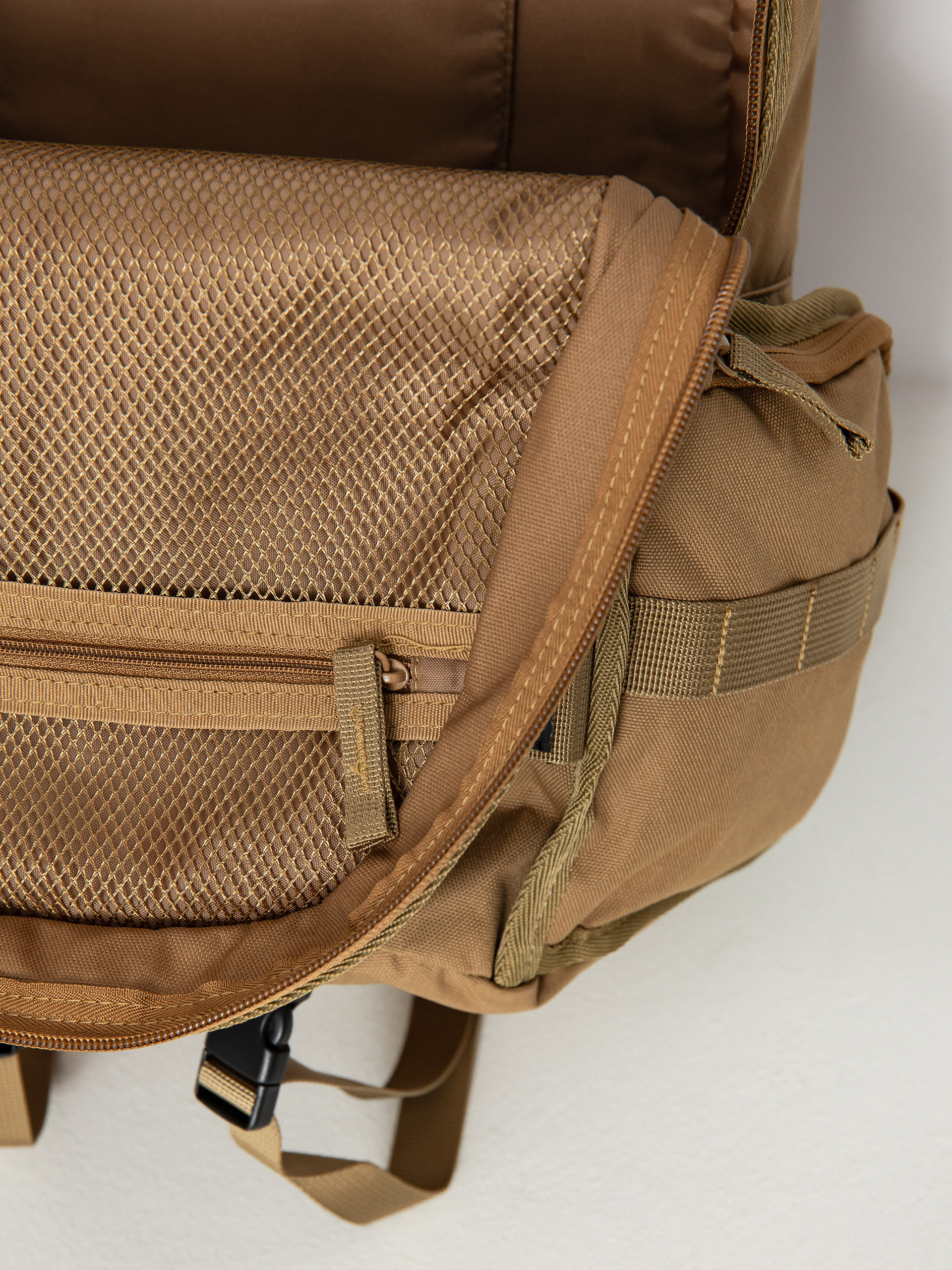 Batoh Etnies Marana (camel)