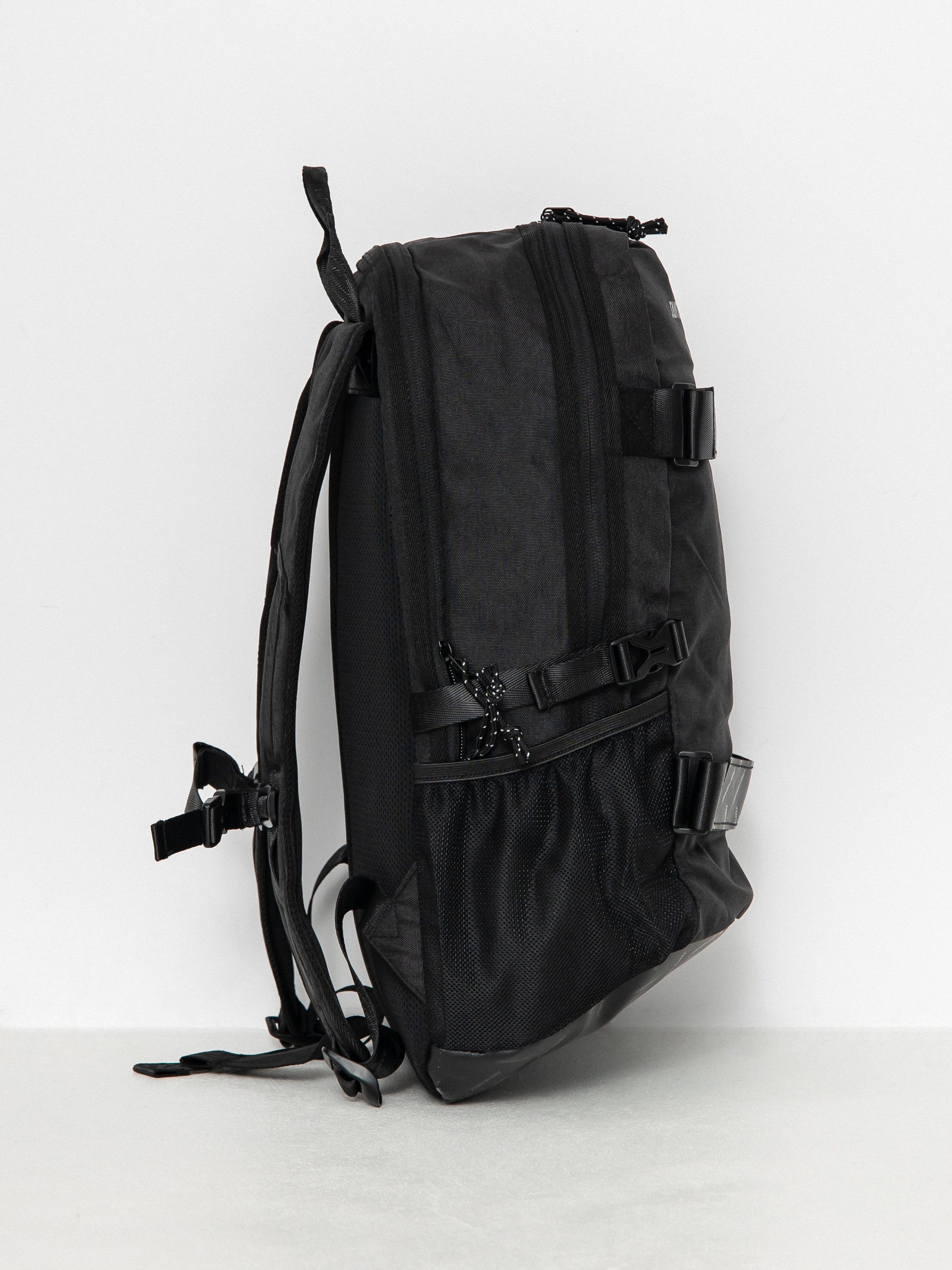 Batoh Santa Cruz Sabre Skatepack (black)