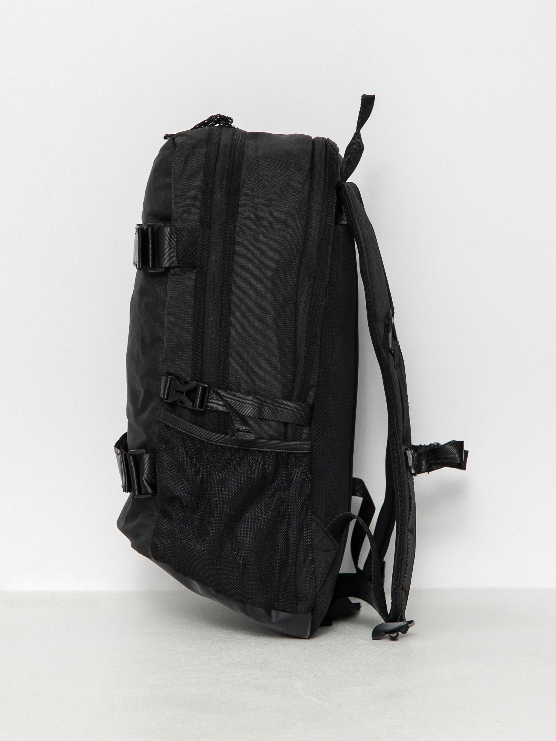 Batoh Santa Cruz Sabre Skatepack (black)