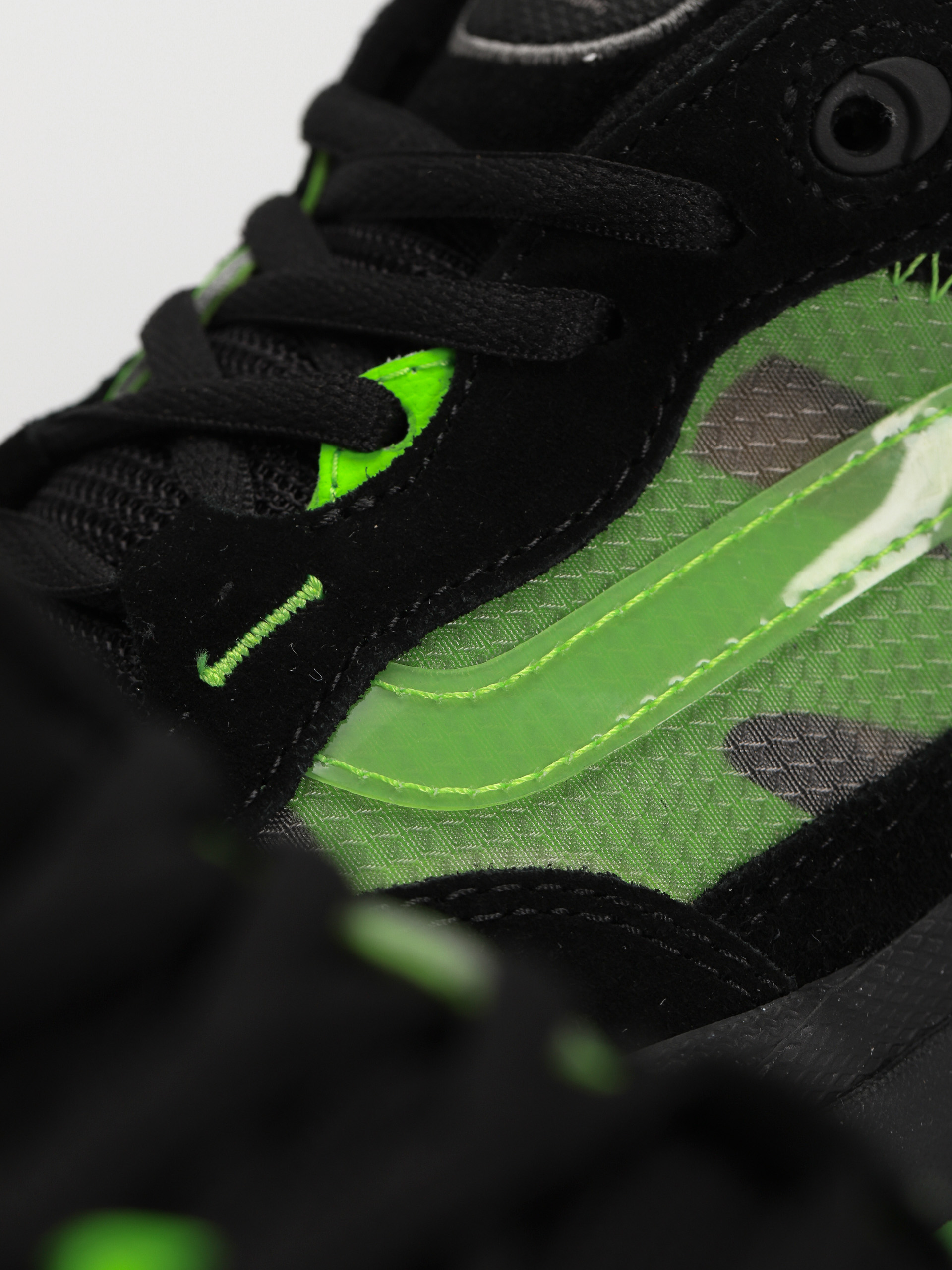 Boty Vans Wayvee (glow skulls green/black)