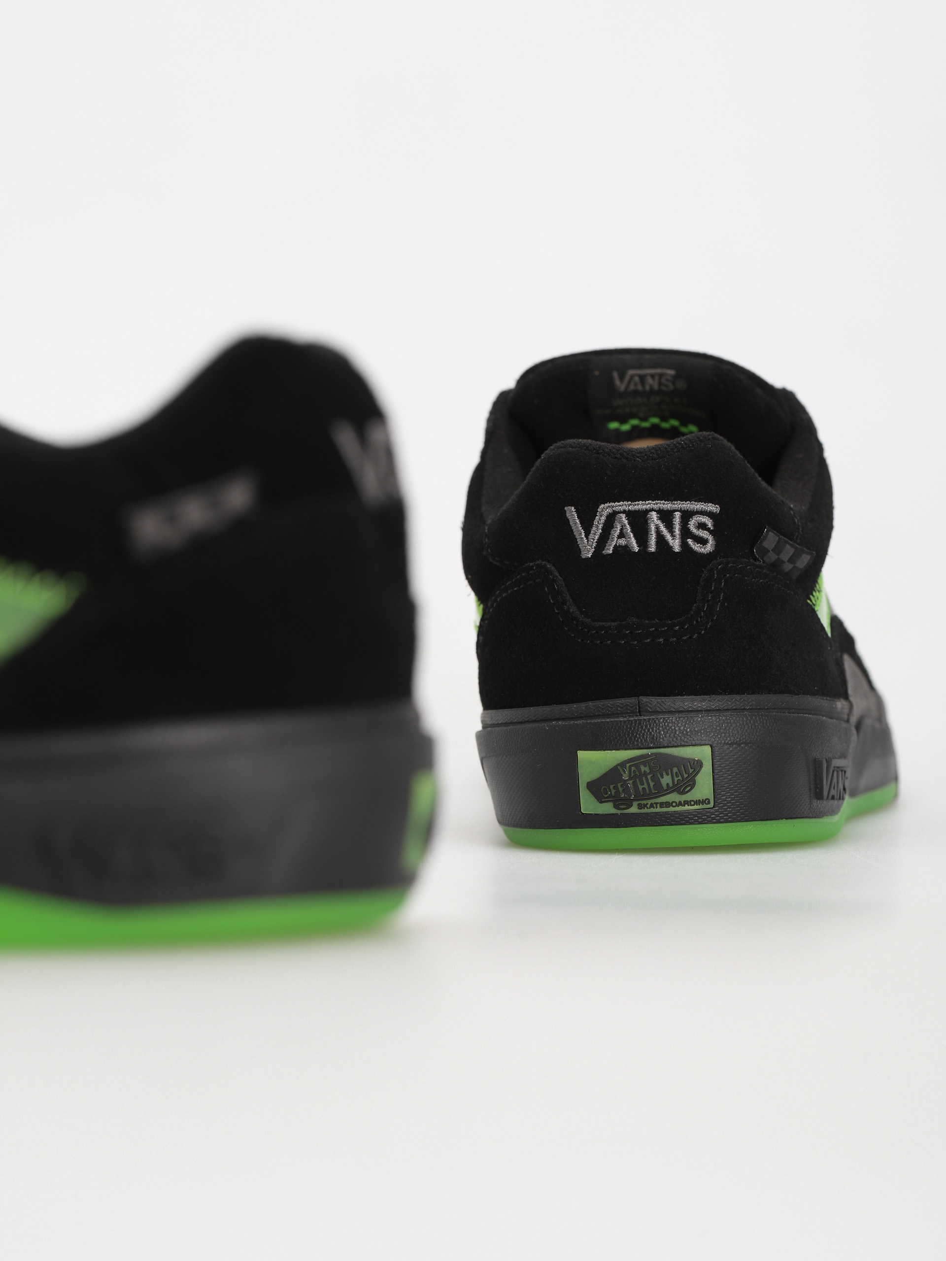 Boty Vans Wayvee (glow skulls green/black)