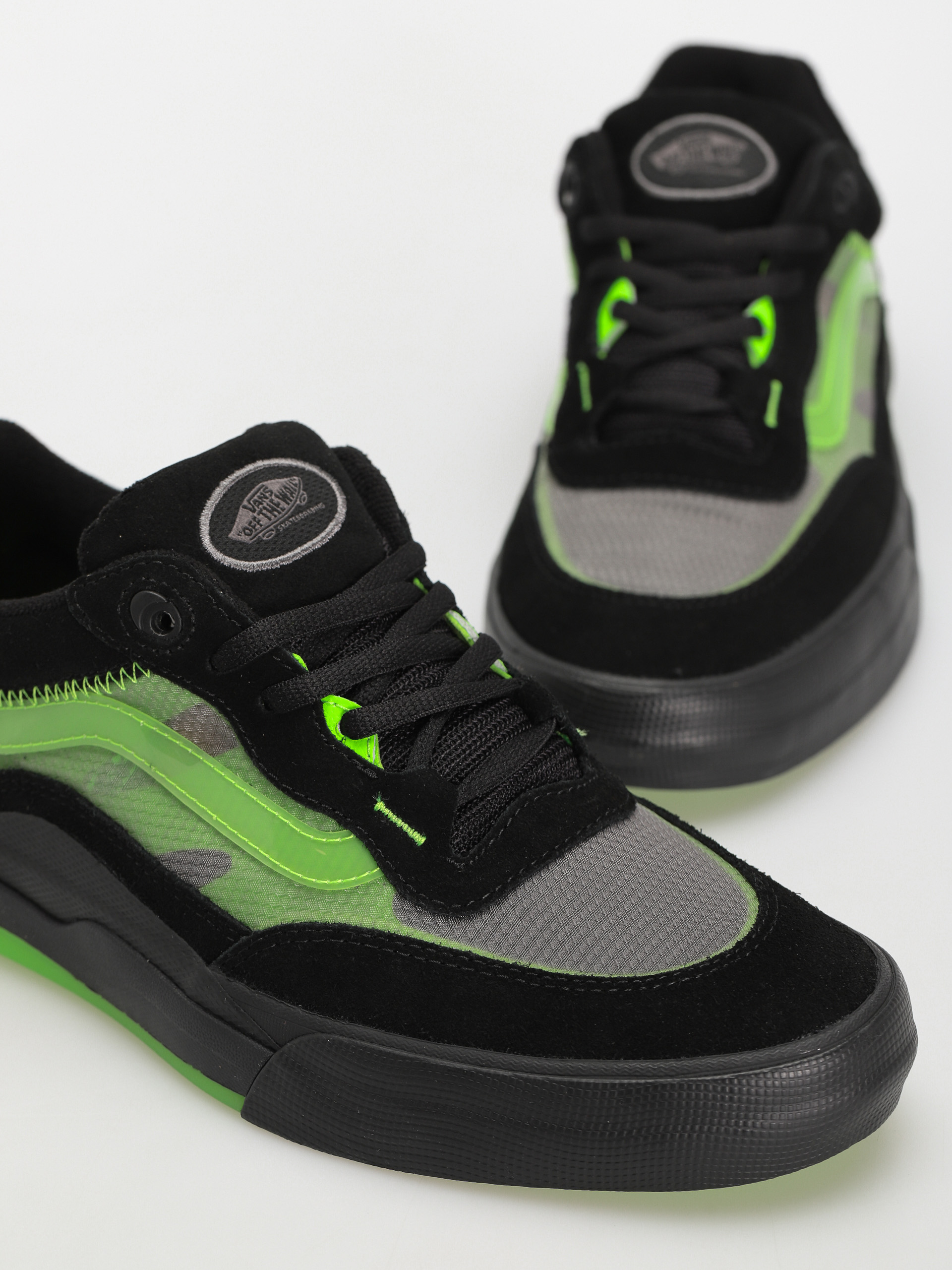 Boty Vans Wayvee (glow skulls green/black)