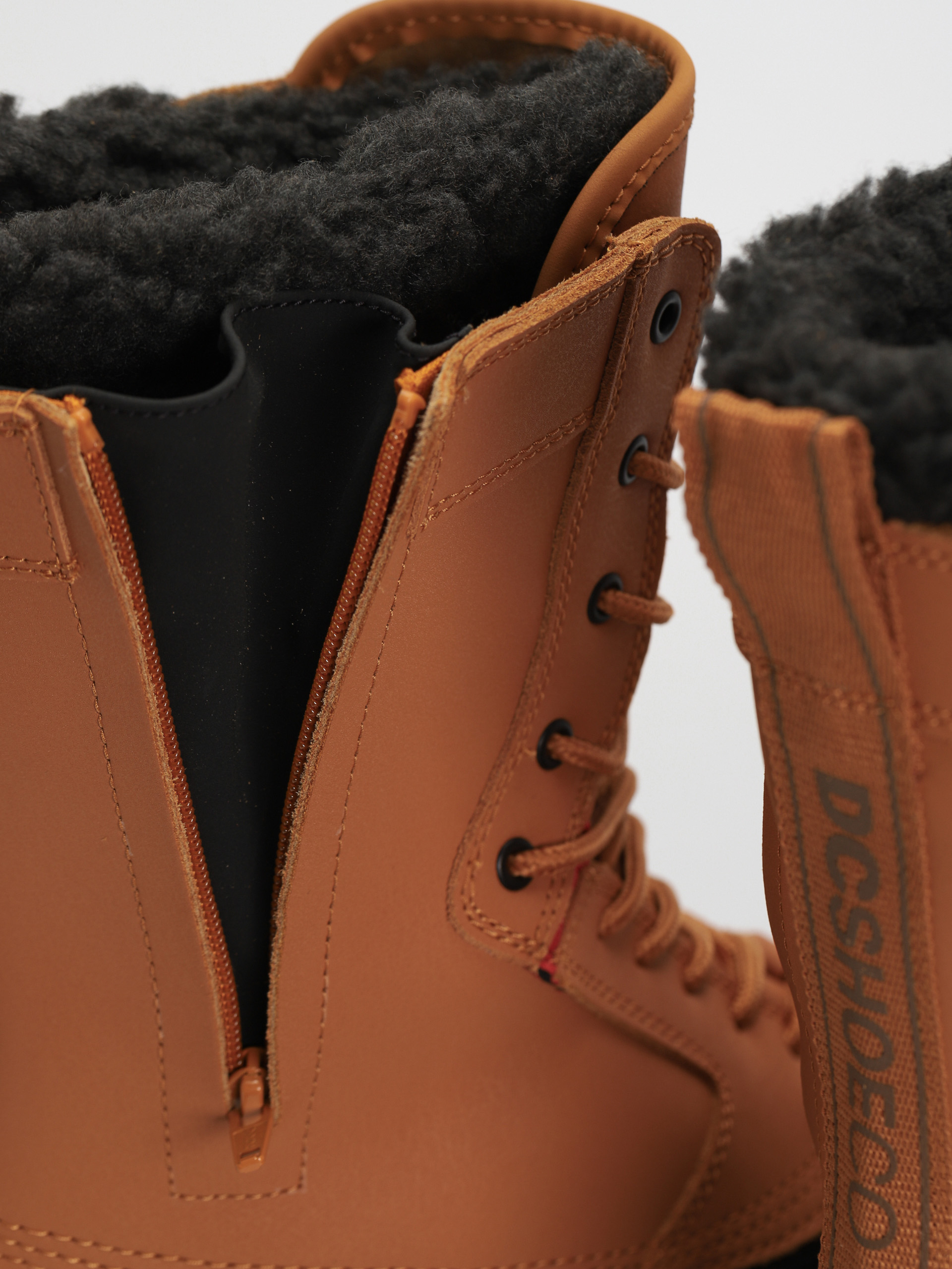 Boty DC Reach (wheat/black)