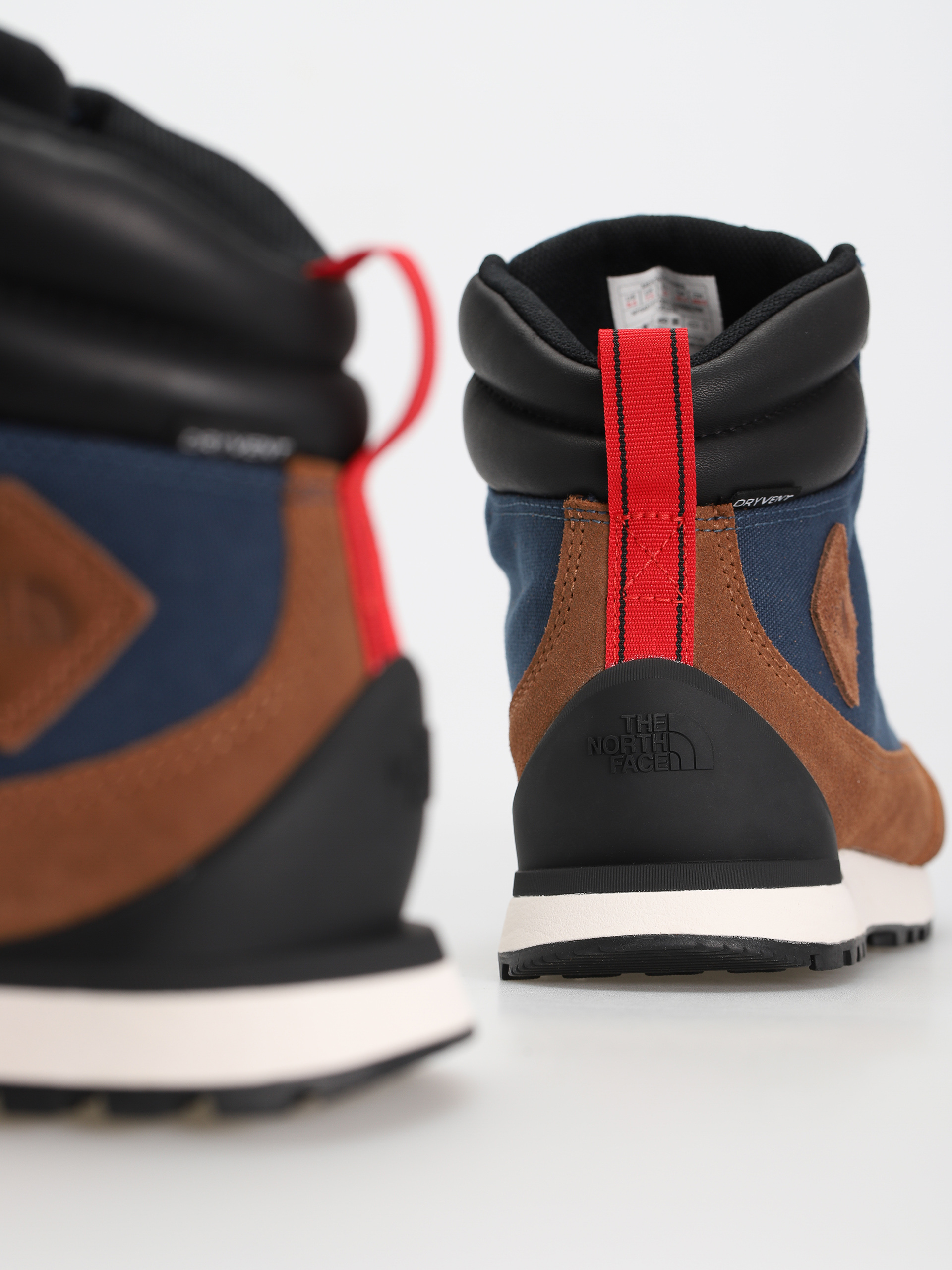 Boty The North Face Back To Berkeley Iv Textile Wp (shady blue/monksrobebrn)