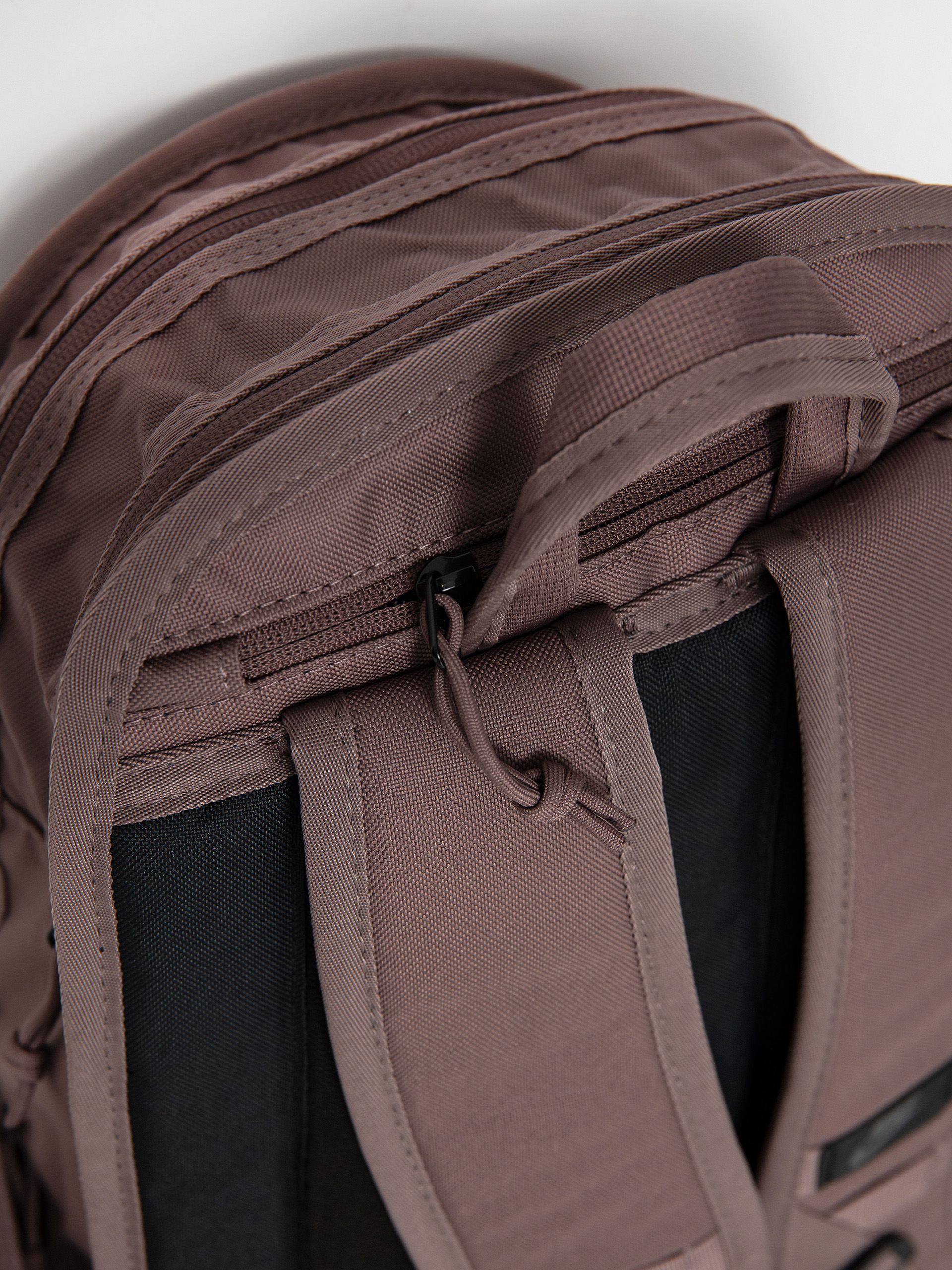 Batoh Nike SB RPM (plum eclipse/plum eclipse/anthracite)