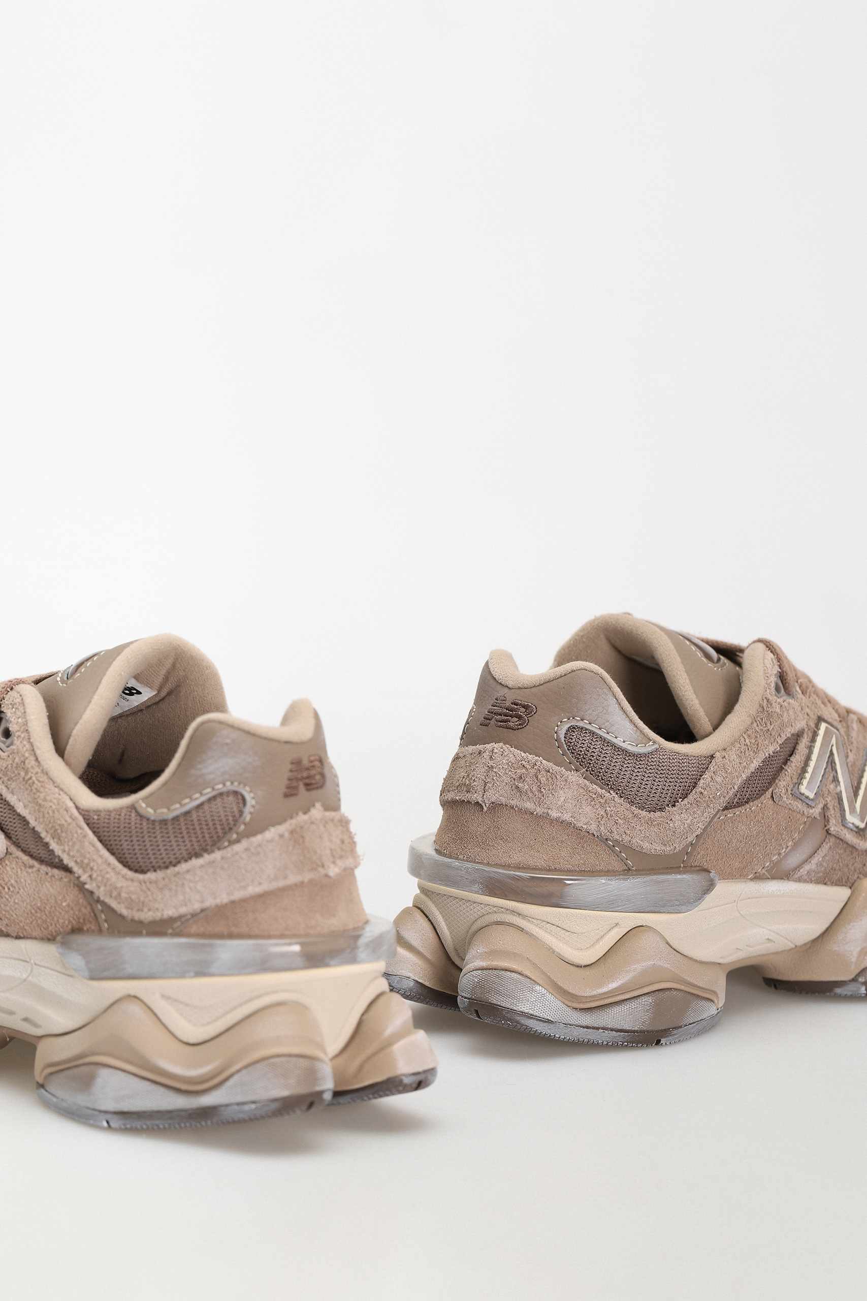 Boty New Balance 9060 (mushroom)