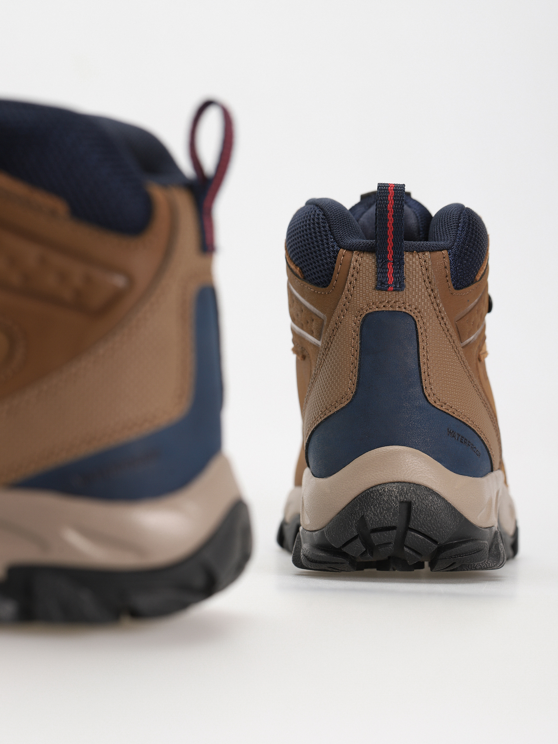 Boty Columbia Newton Ridge Plus II Waterproof (light brown/red velvet)