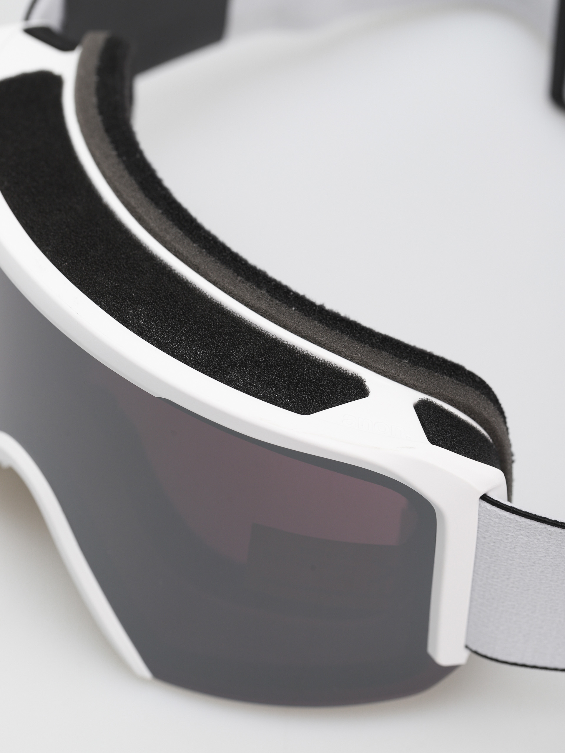 Brýle na snowboard Anon Nesa (white/sunny onyx/cloudy burst)