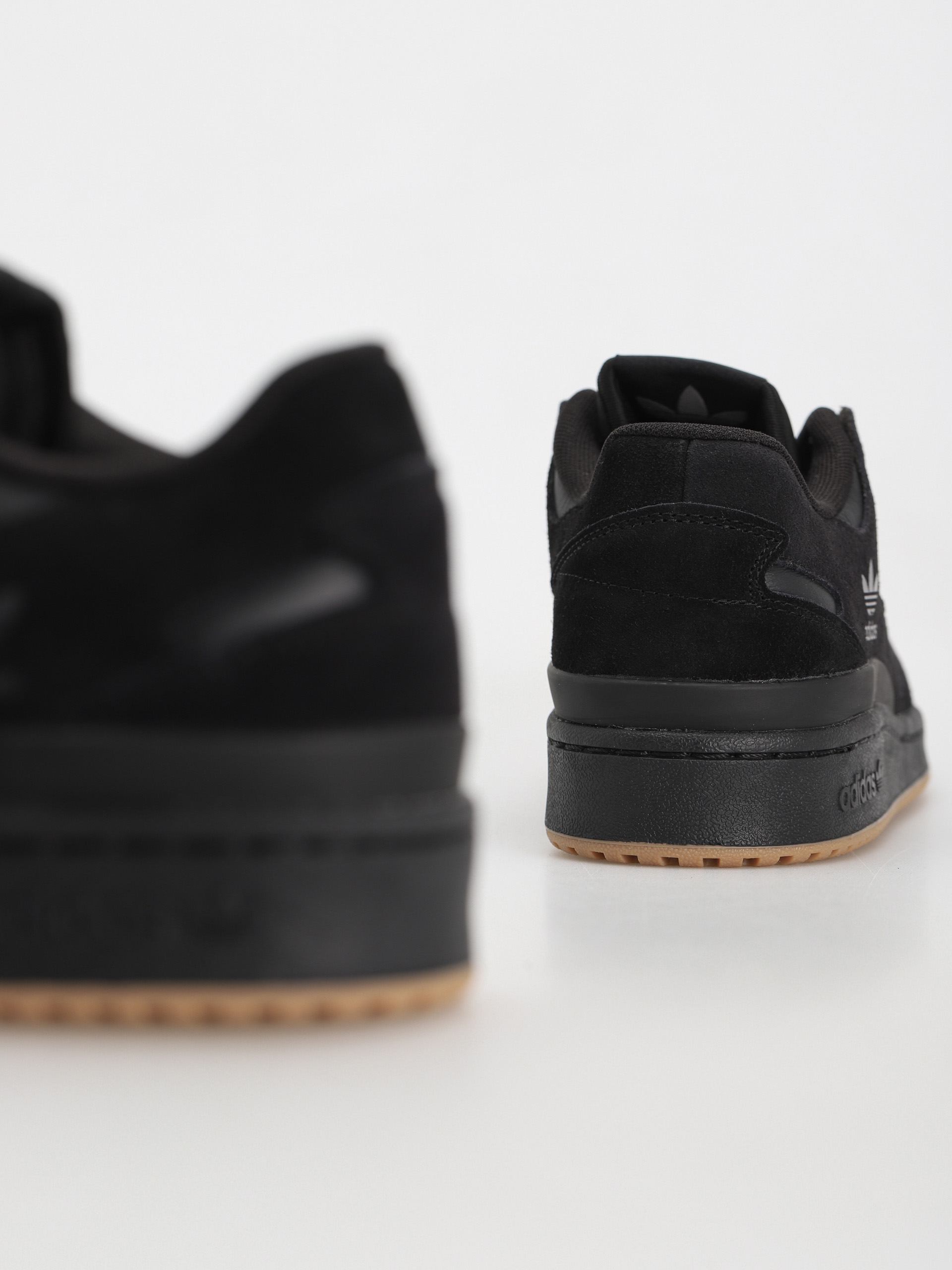 Boty adidas Forum 84 Low ADV (cblack/carbon/grethr)