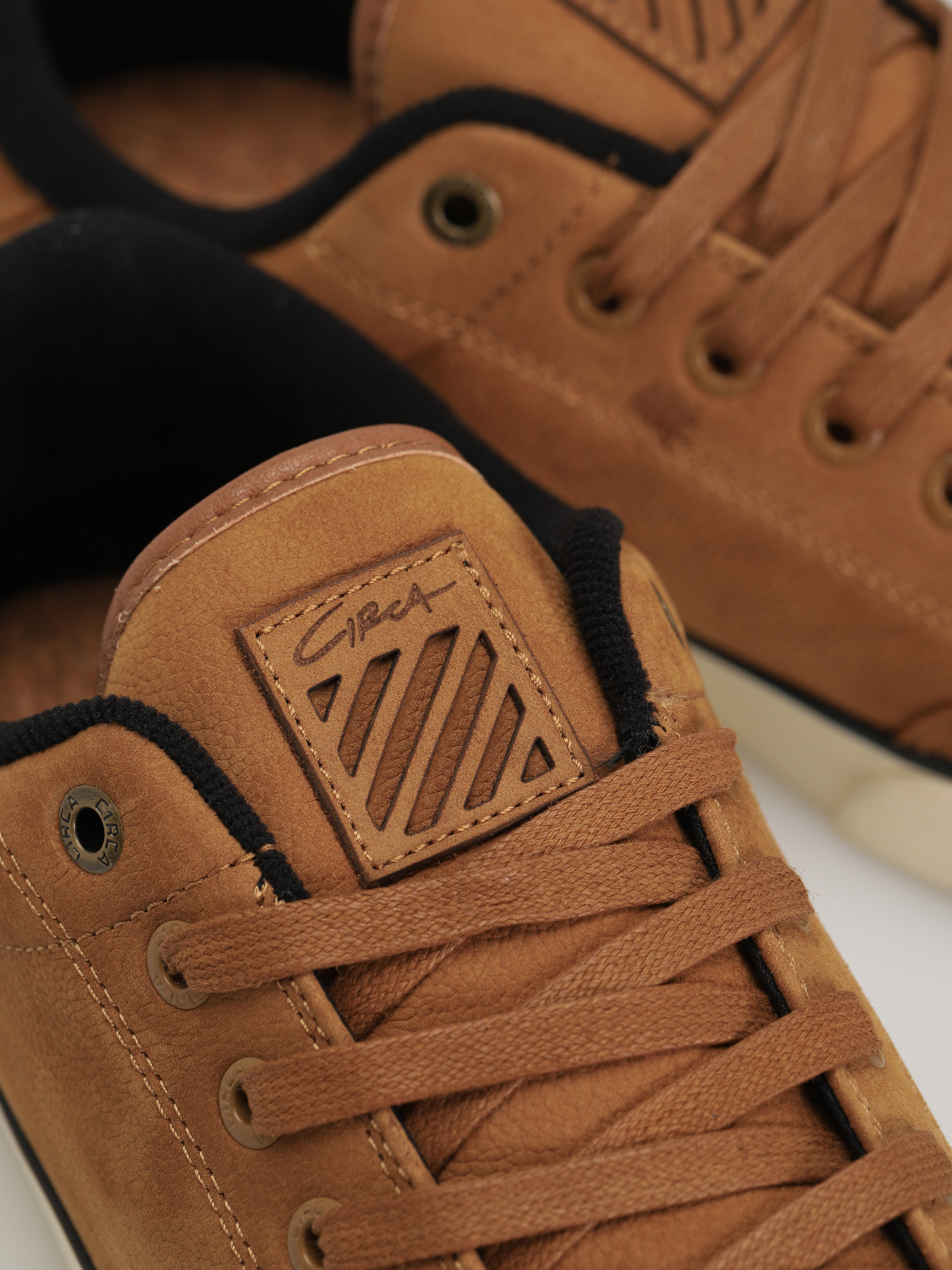 Boty Circa Al 50 Se (ochre/black/off white)