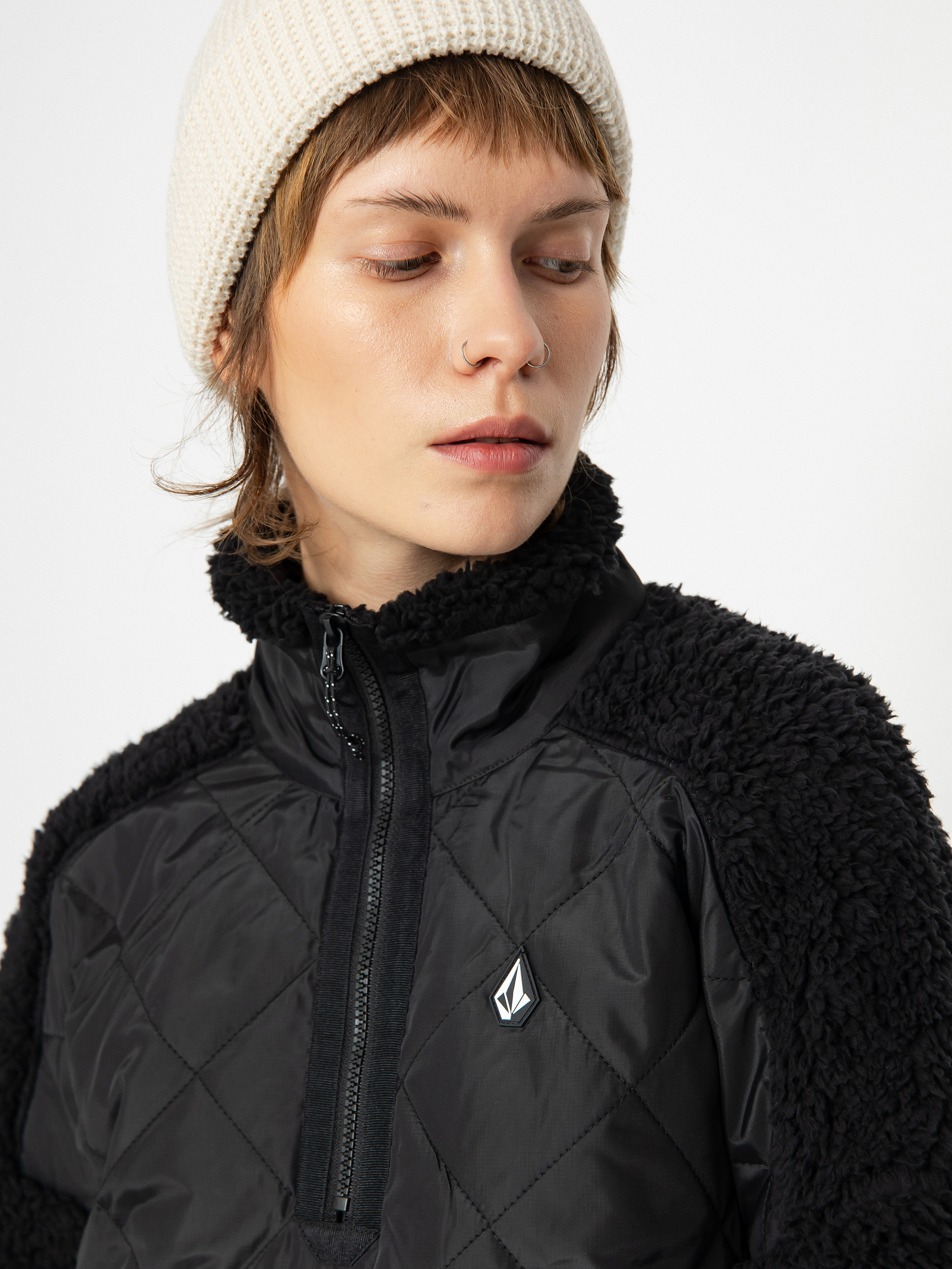 Bunda Volcom snowboardowa Ferron Pullover Wmn (black)