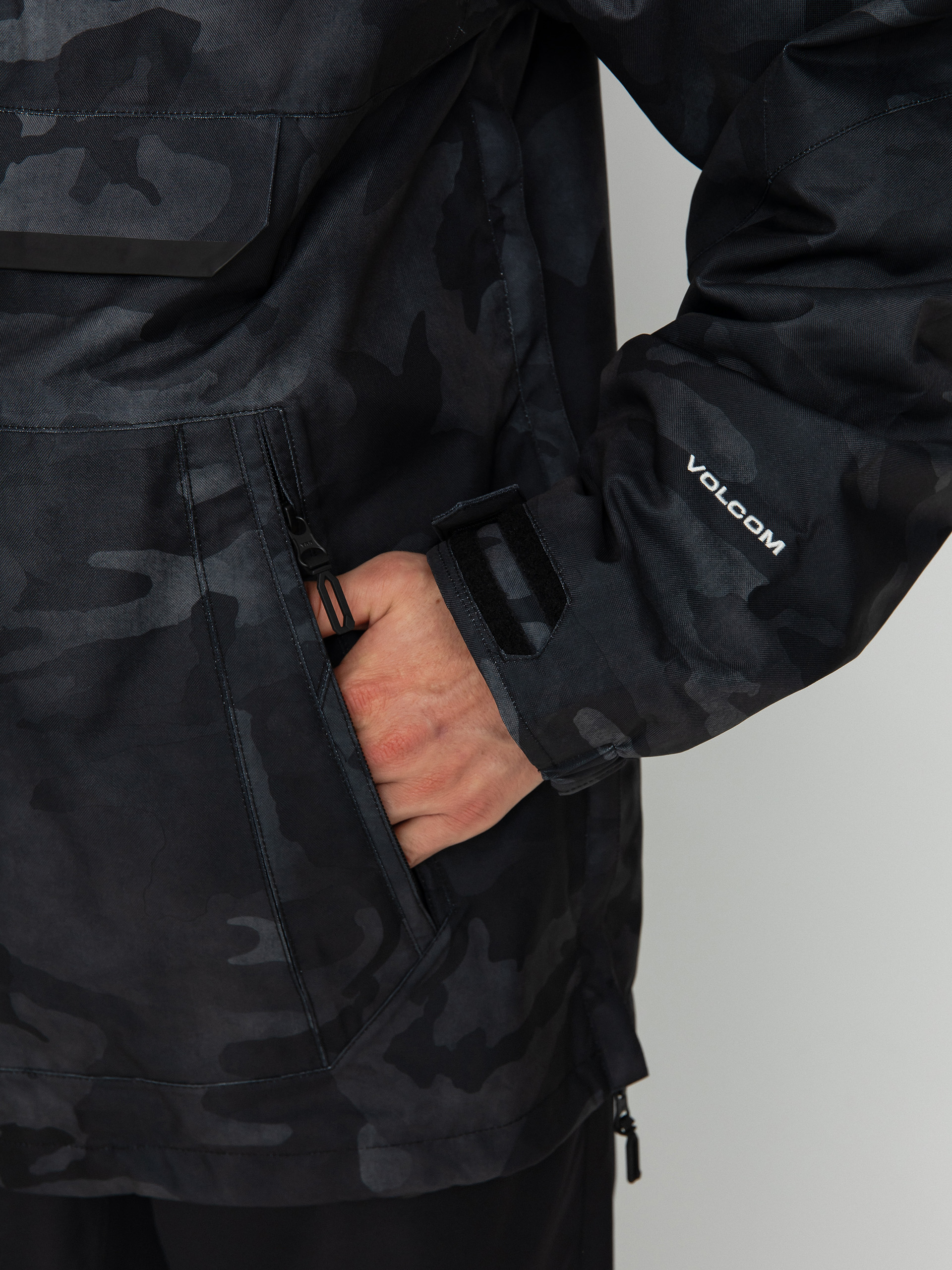 Pánská Snowboardová bunda Volcom Brighton Pullover (black camo)