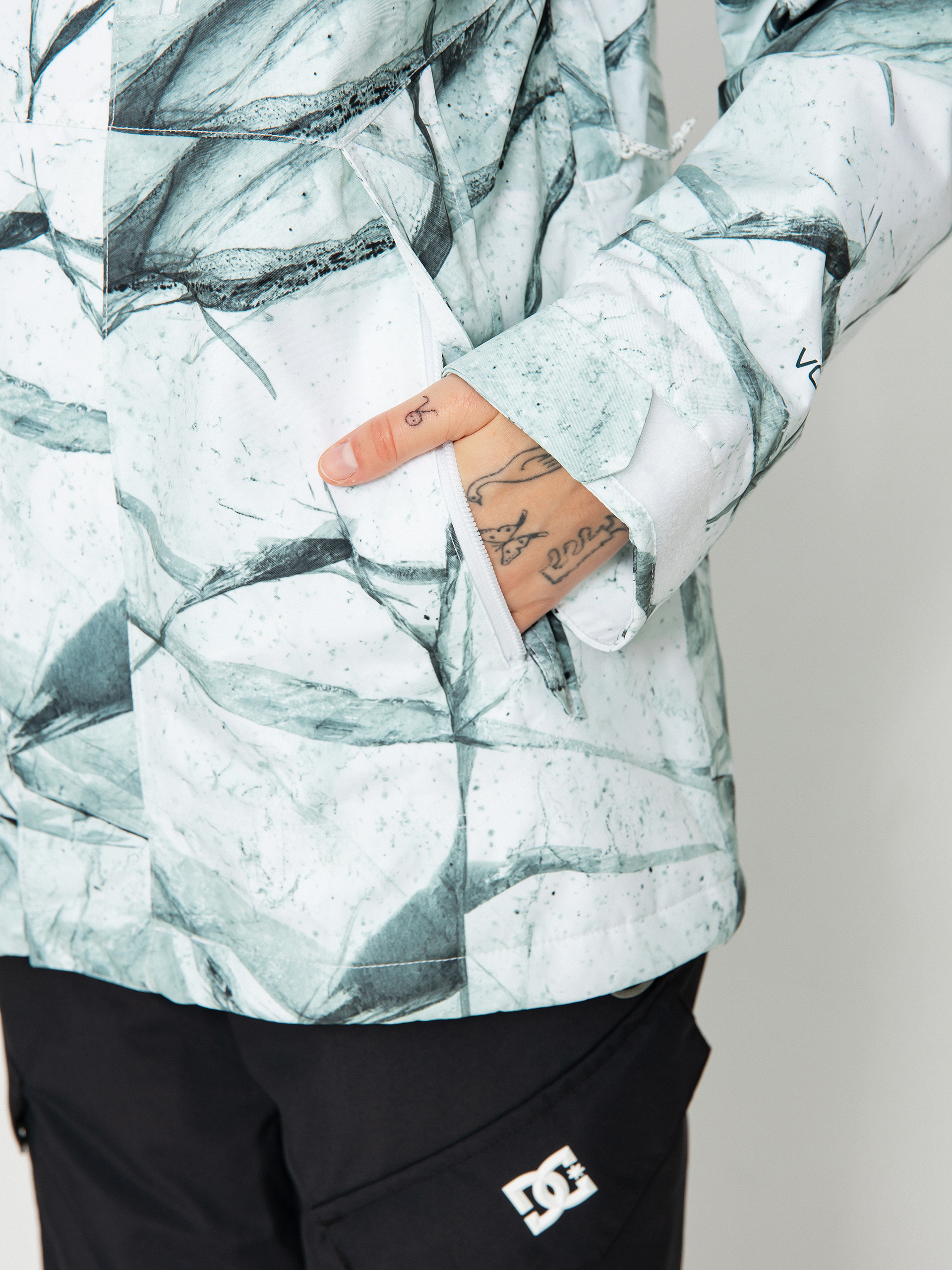 Dámská Snowboardová bunda Volcom V.Co Aris Ins Gore (white ice)