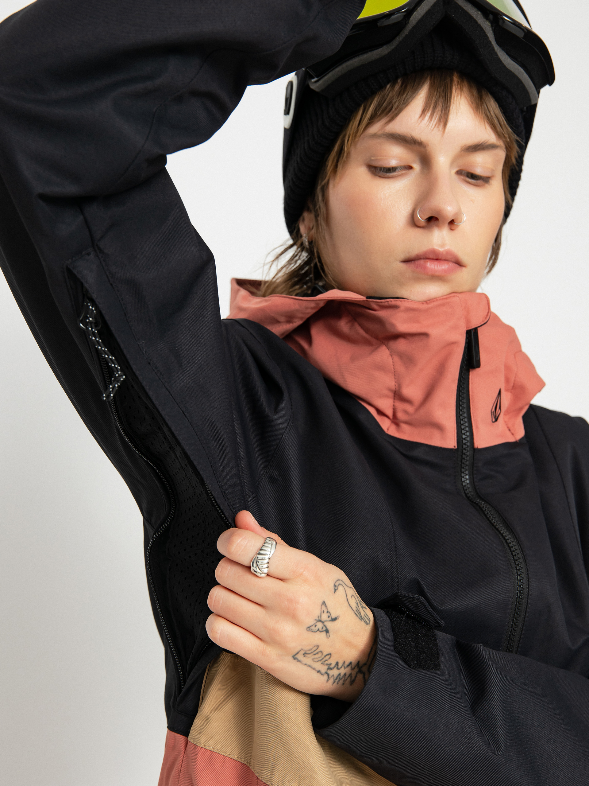 Dámská Snowboardová bunda Volcom Ashfield Pullover (earth pink)