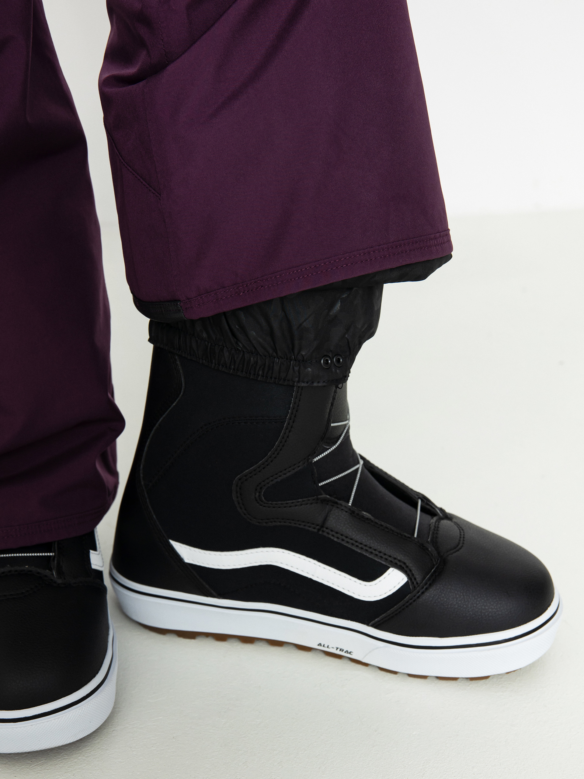 Dámské Snowboardové kalhoty Volcom Knox Ins Gore Tex (blackberry)