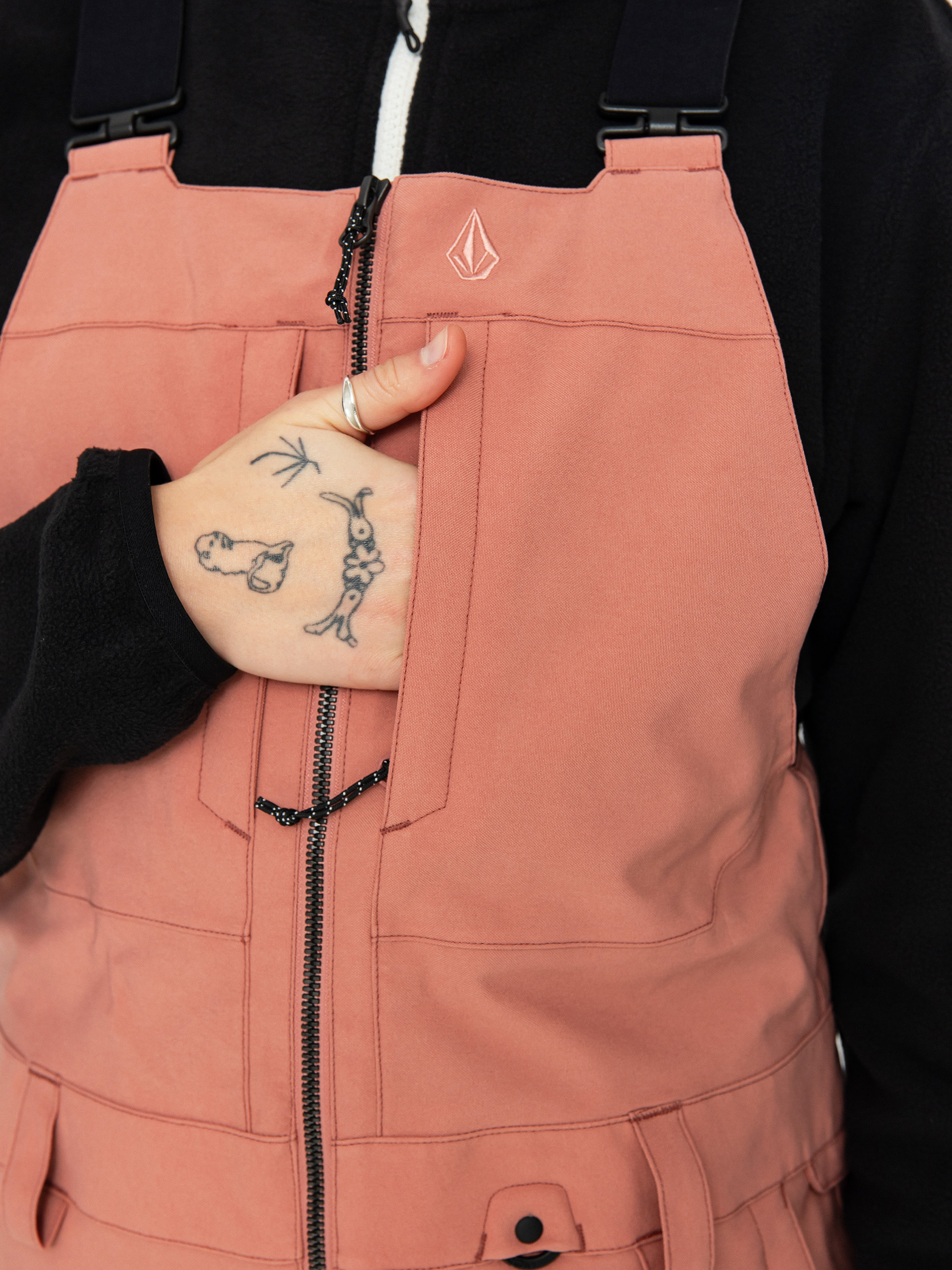 Dámské Snowboardové kalhoty Volcom Swift Bib Overall (earth pink)