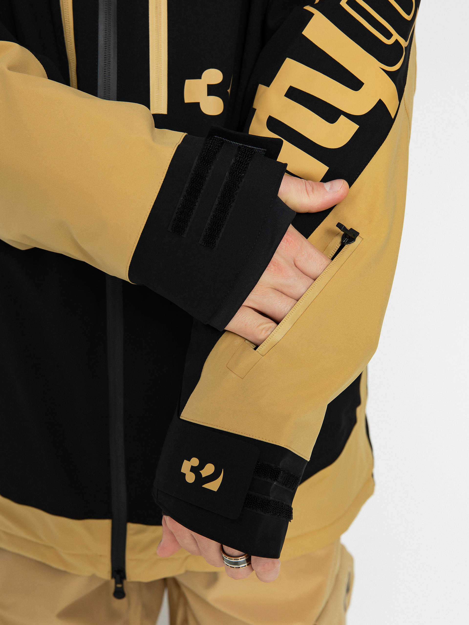 Pánská Snowboardová bunda ThirtyTwo Lashed Insulated (black/tan)