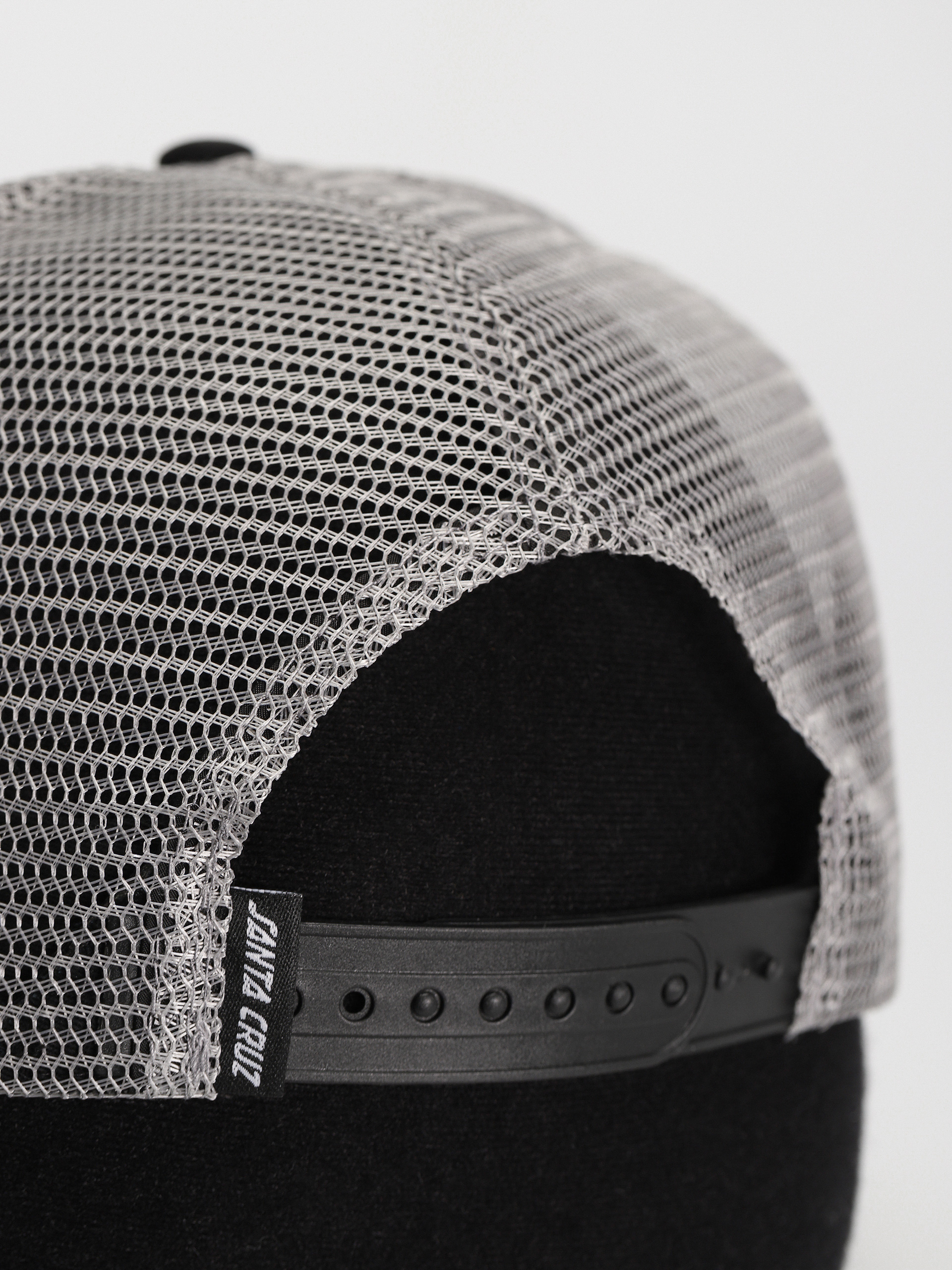 Kšiltovka Santa Cruz X Thrasher Screaming Logo Mesh Trucker (black/grey)