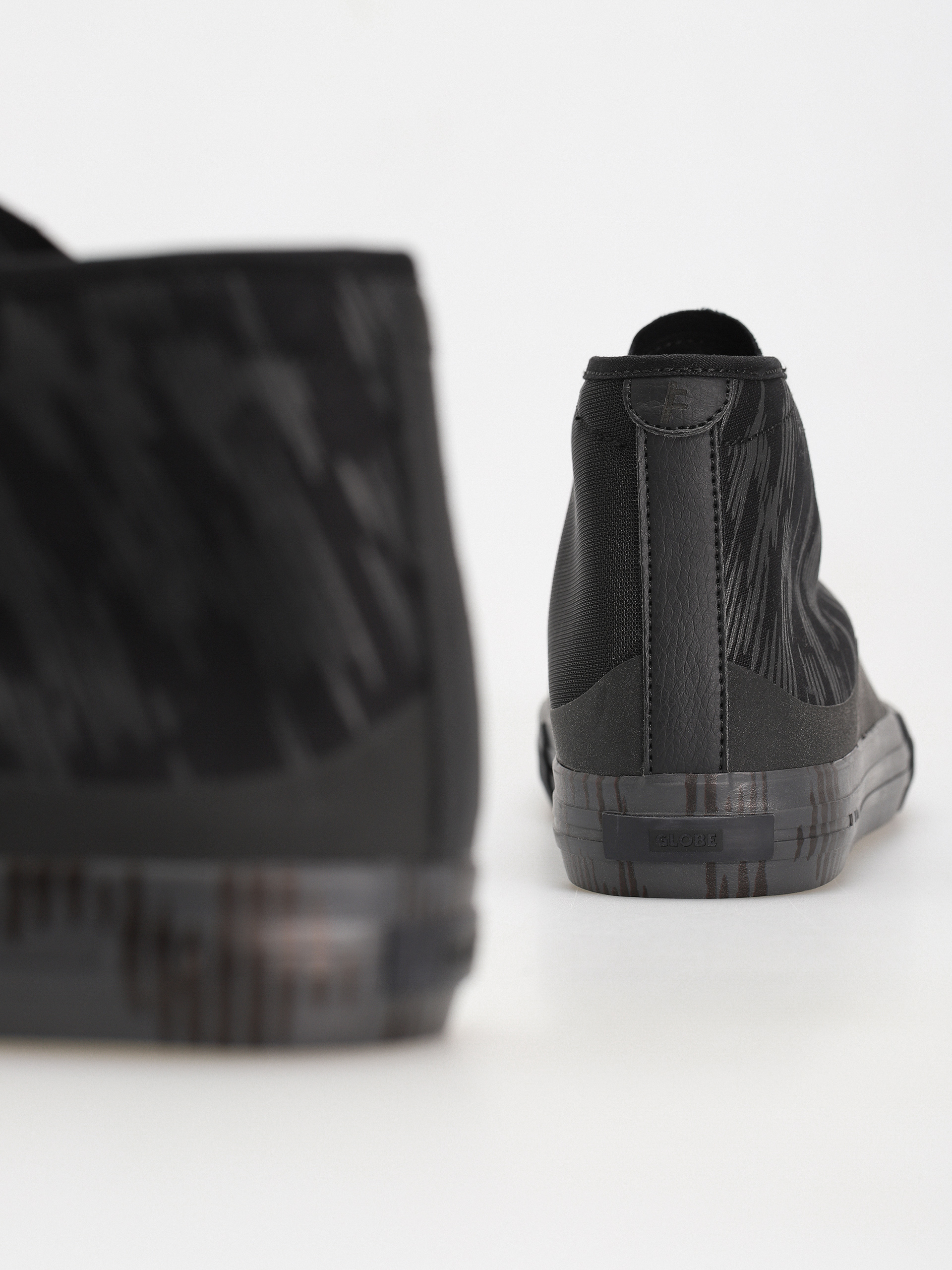 Boty Globe Gillette Mid (graphite/former)