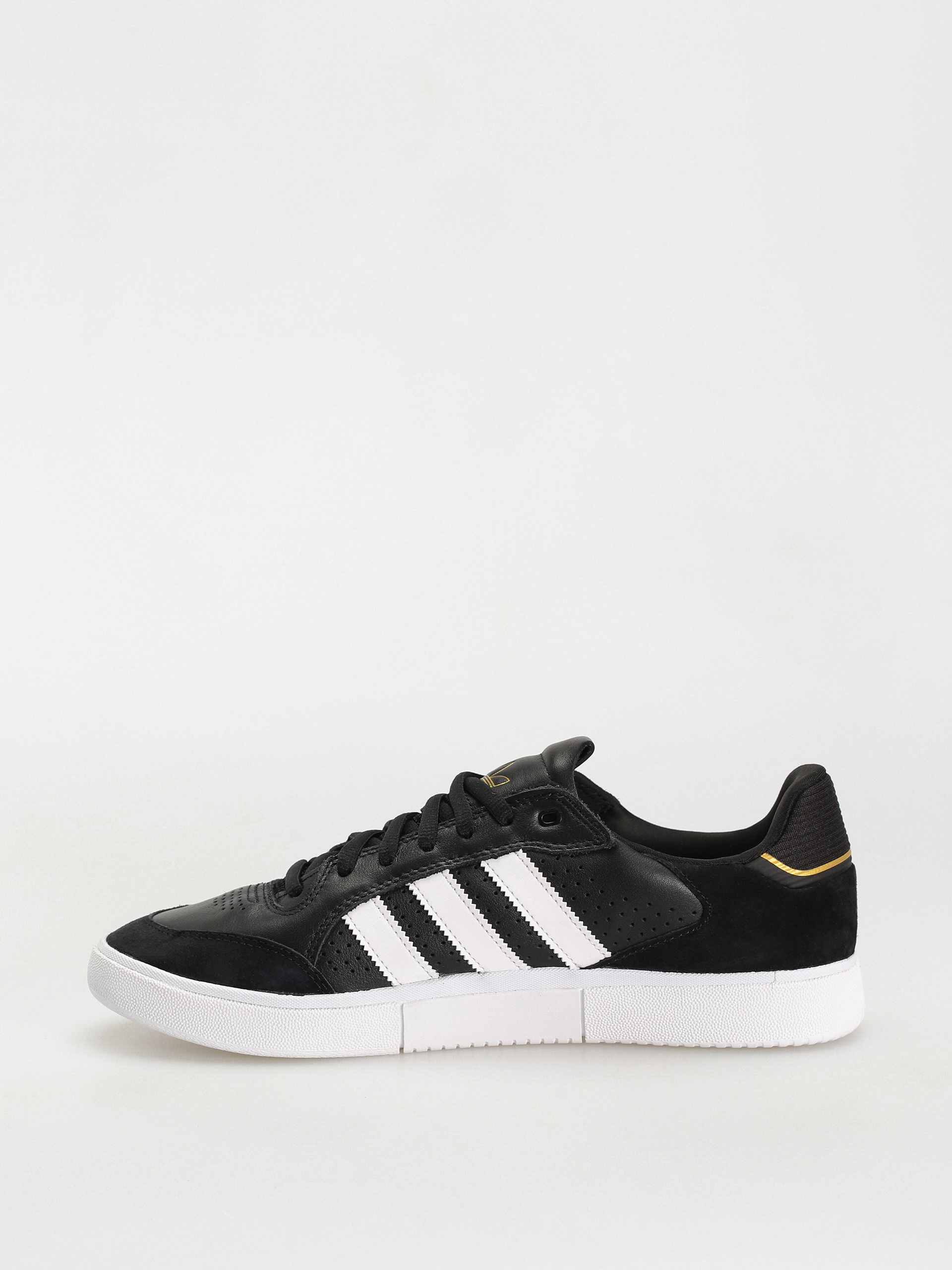 Boty adidas Tyshawn Low (cblack/ftwwht/goldmt)