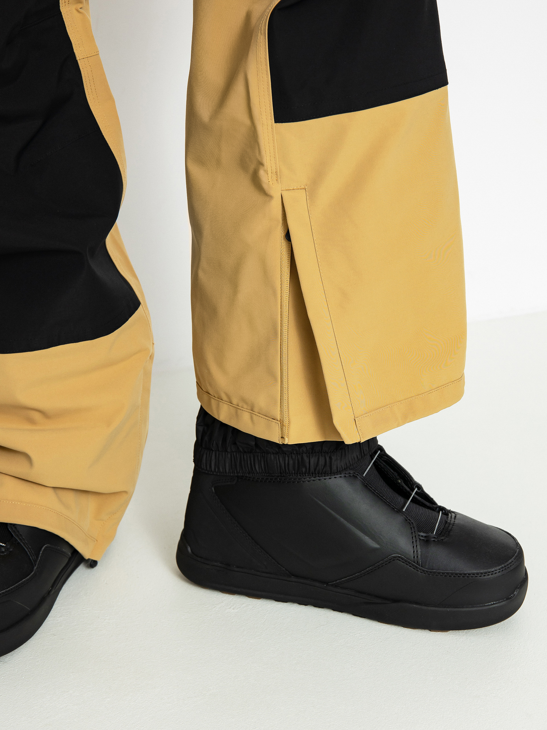 Pánské Snowboardové kalhoty ThirtyTwo Basement Bib (black/tan)