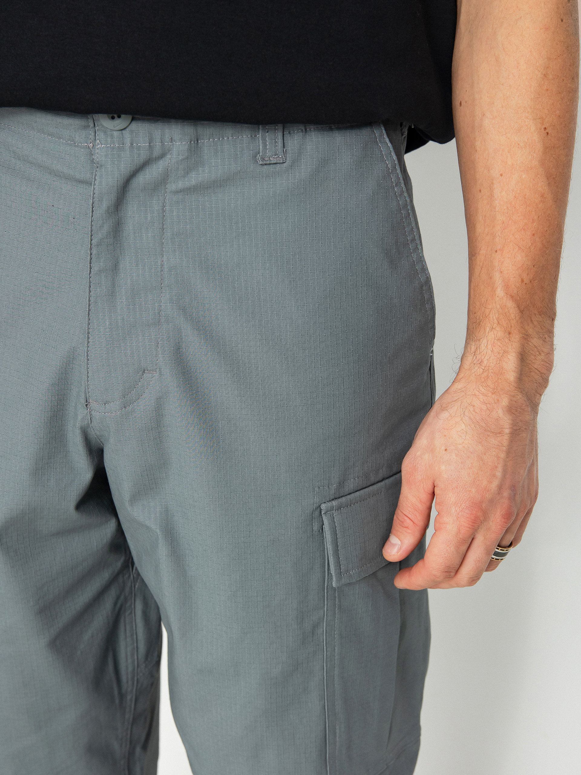 Kalhoty Nike SB Kearny Cargo (smoke grey)