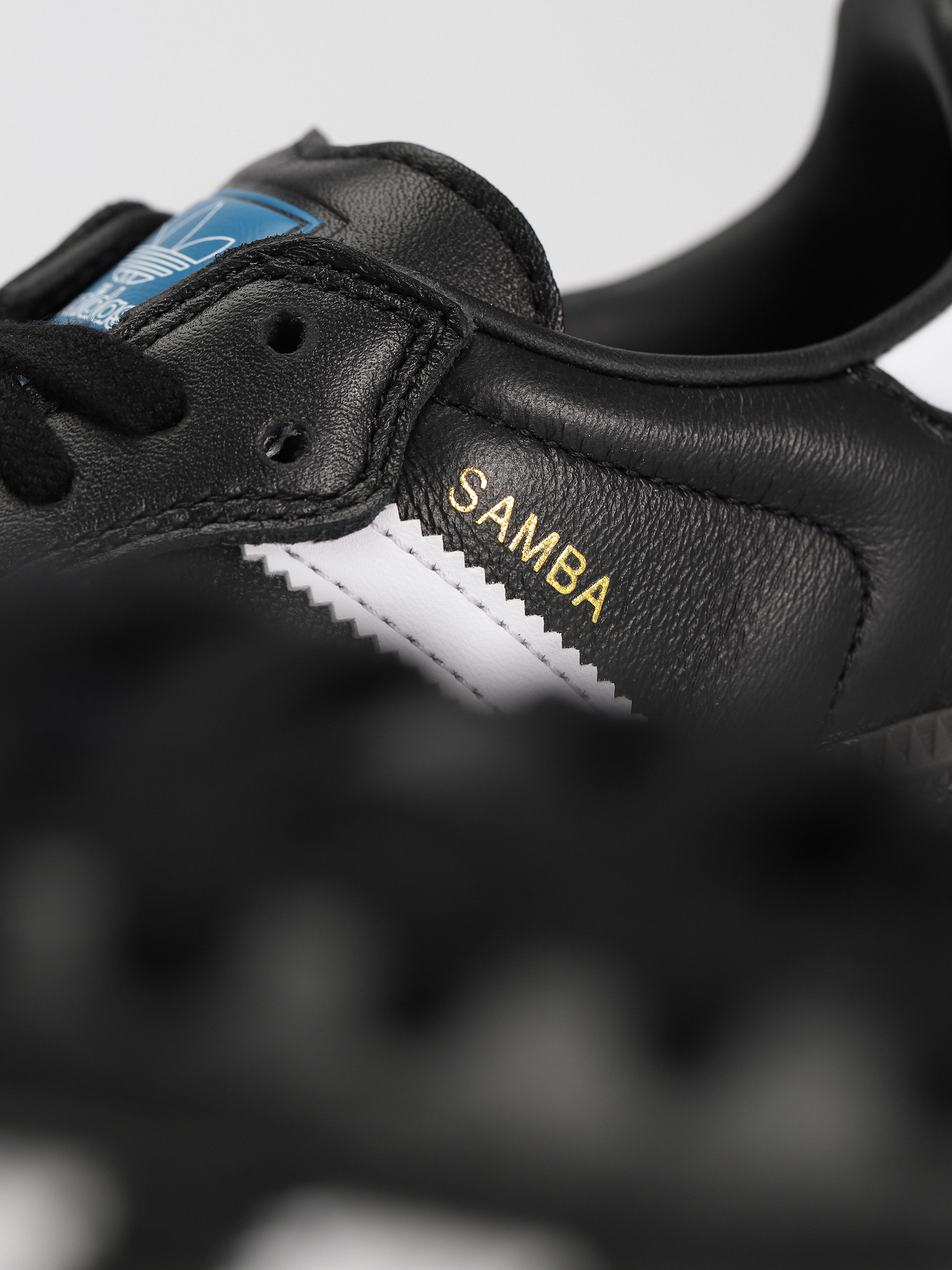 Boty adidas Samba ADV (cblack/ftwwht/gum5)