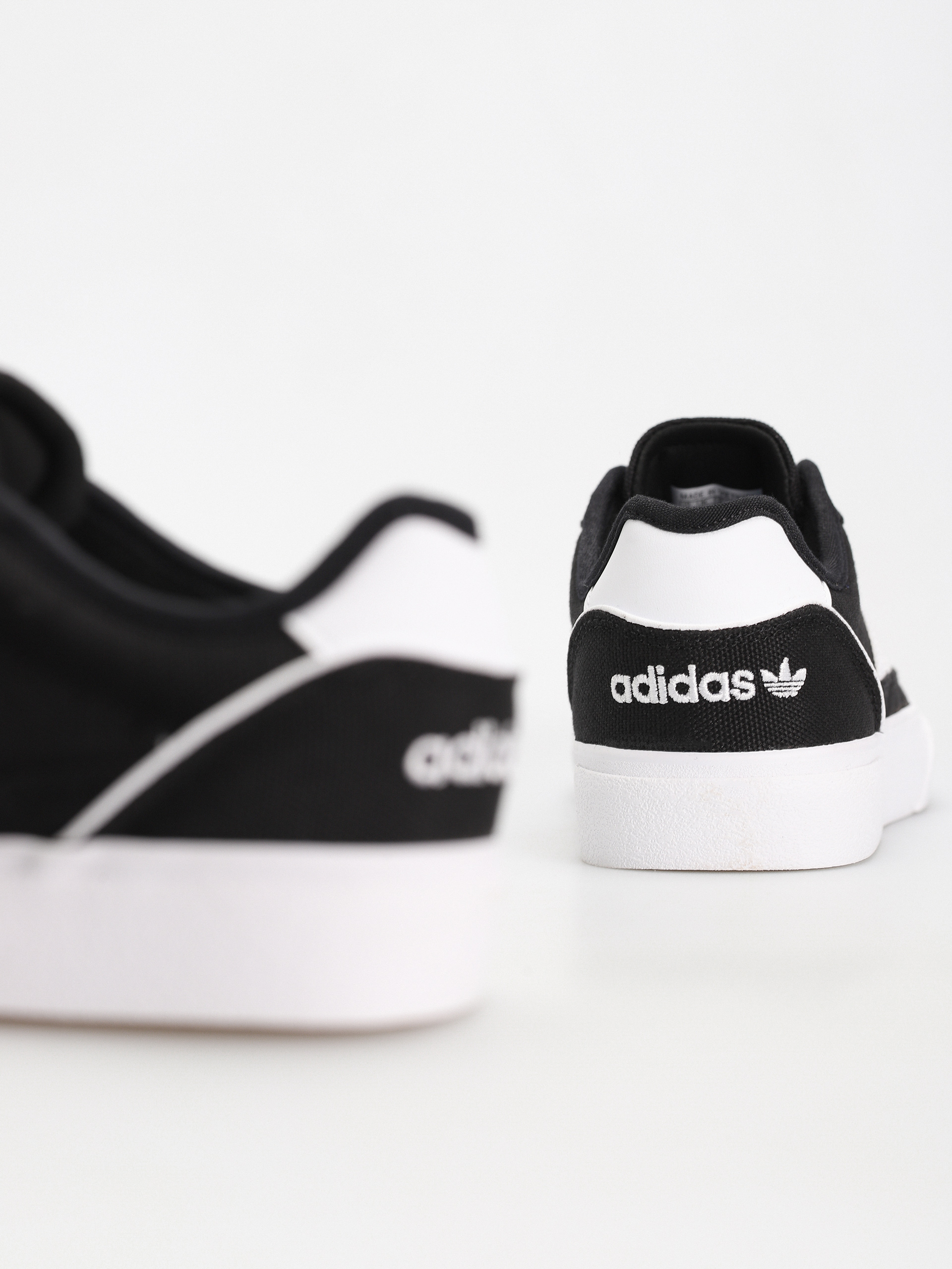 Boty adidas Court TNS Premiere (cblack/ftwwht/ftwwht)