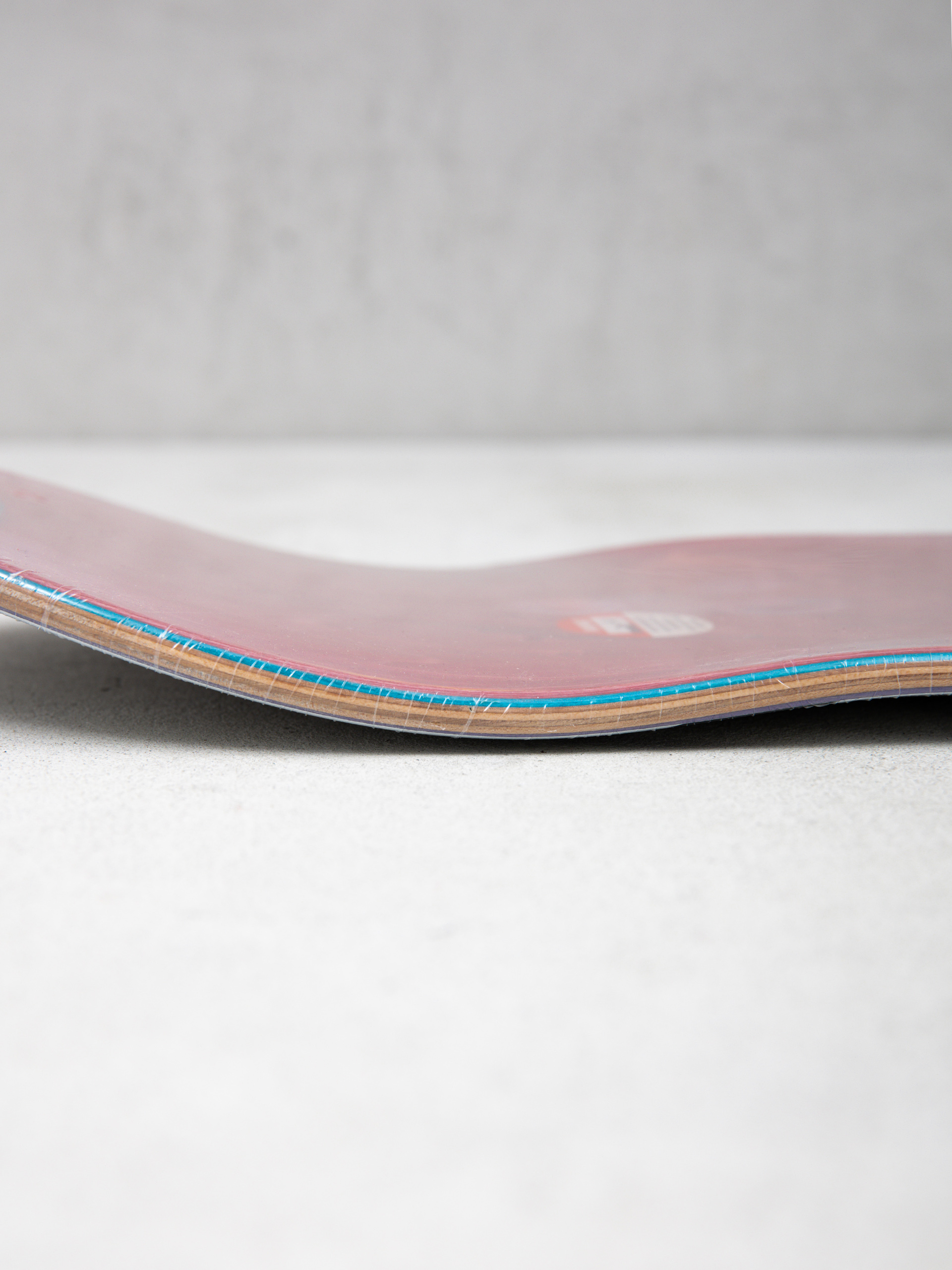 Deska Real Classic Oval (white/black)