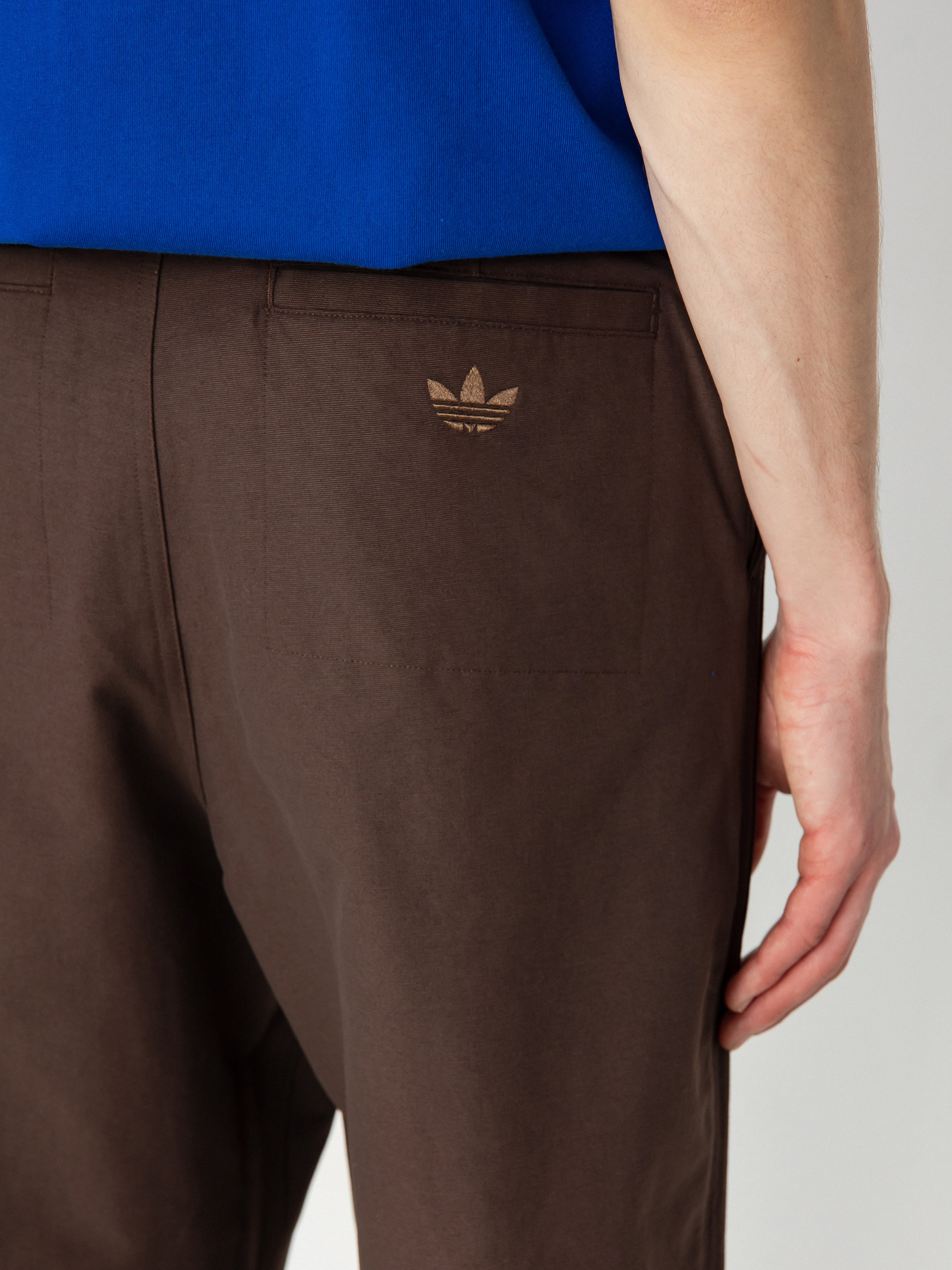 Kalhoty adidas Skate Chino (brown/dbrown)
