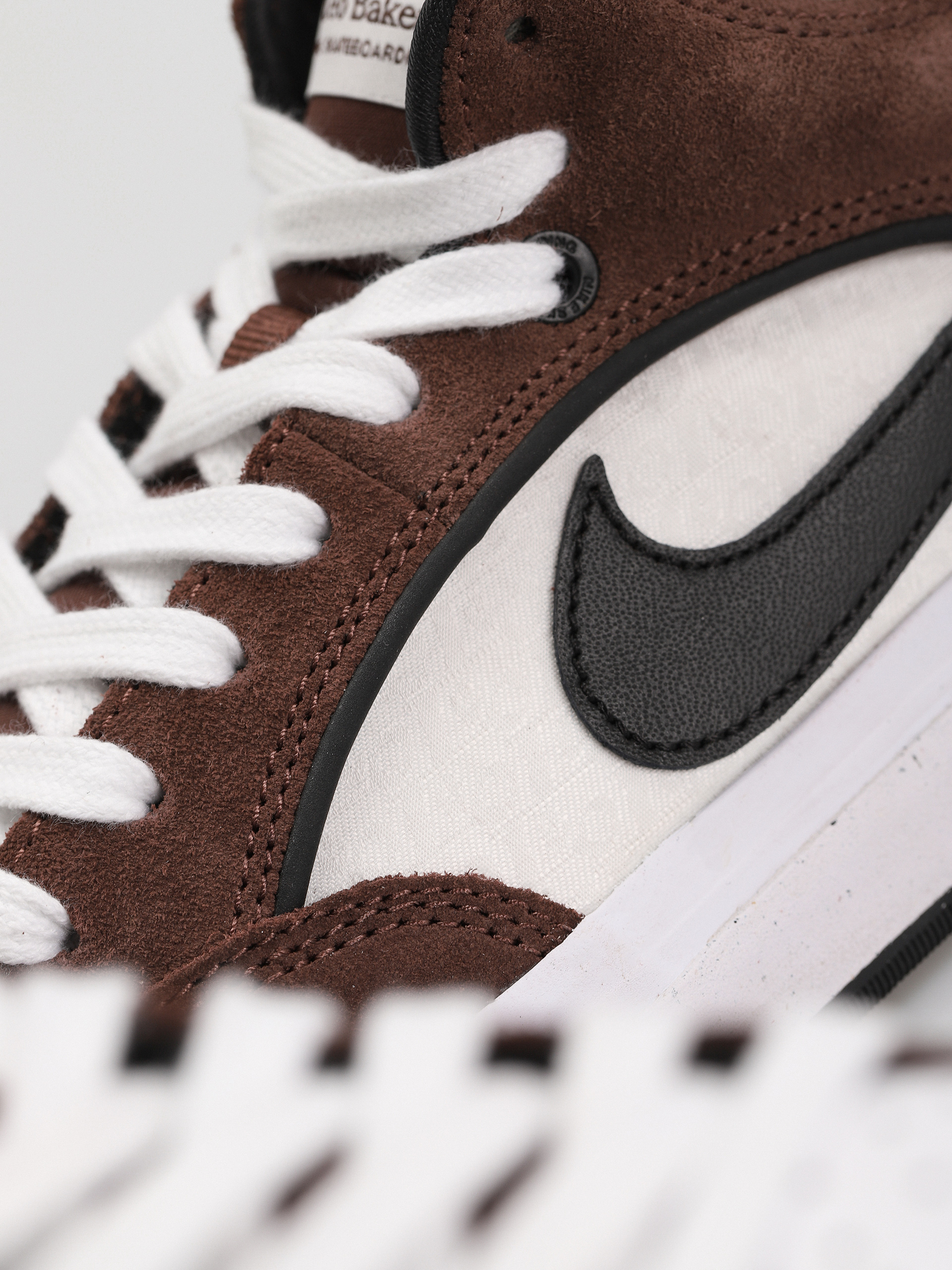 Boty Nike SB React Leo (lt chocolate/black white black)