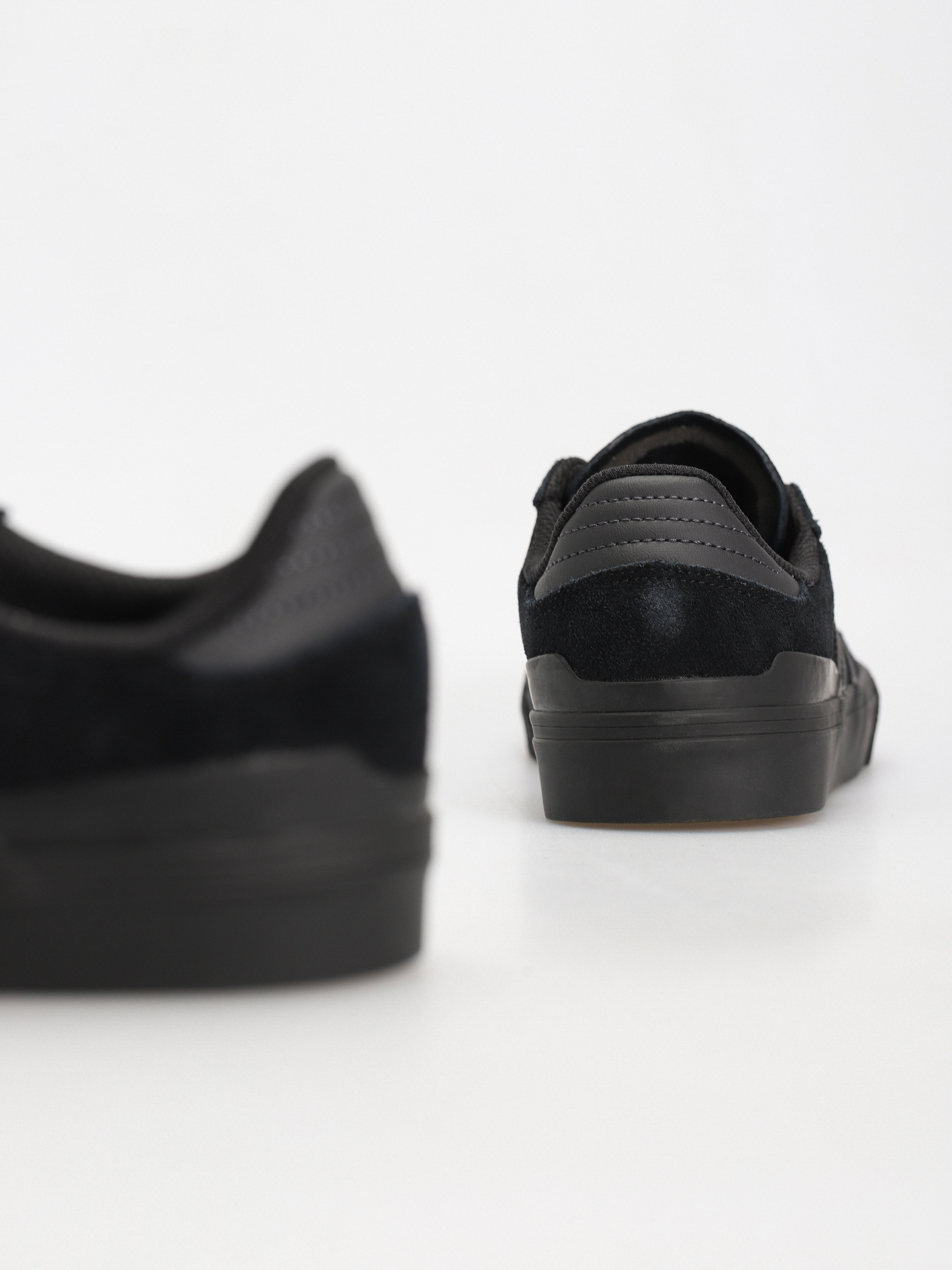 Boty adidas Busenitz VULC II (cblack/carbon/cblack)