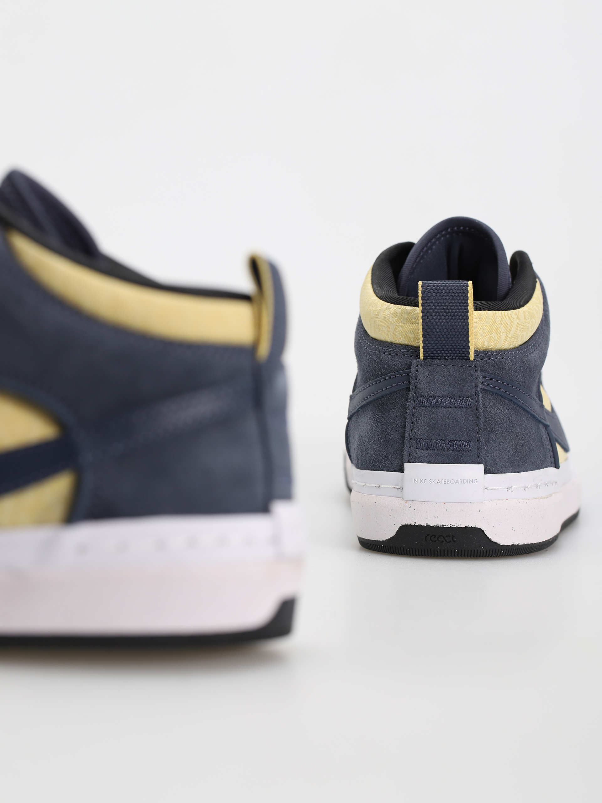 Boty Nike SB React Leo (thunder blue/thunder blue saturn gold)